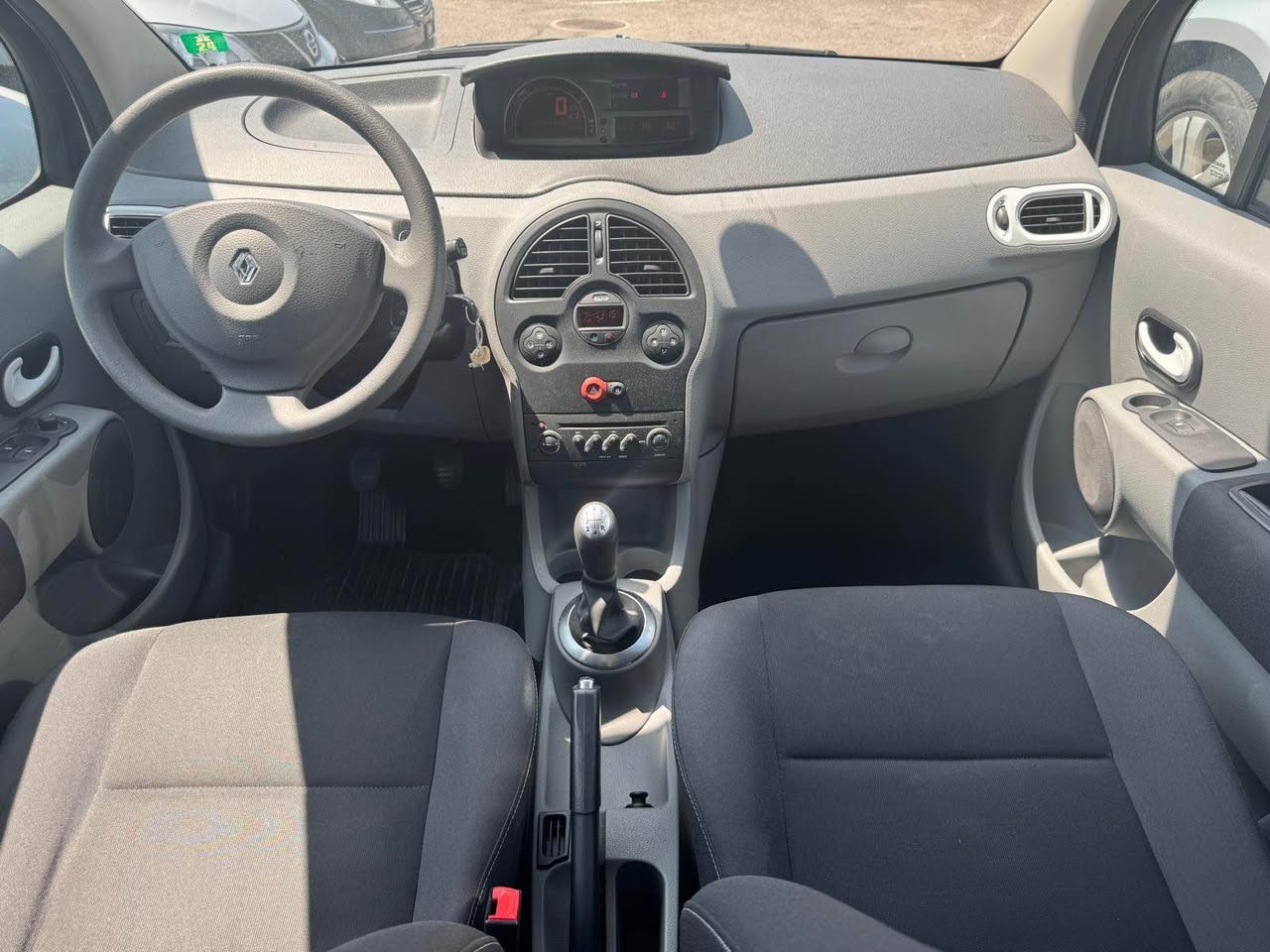 RENAULT Modus 1.2 16V T Yahoo-image-7