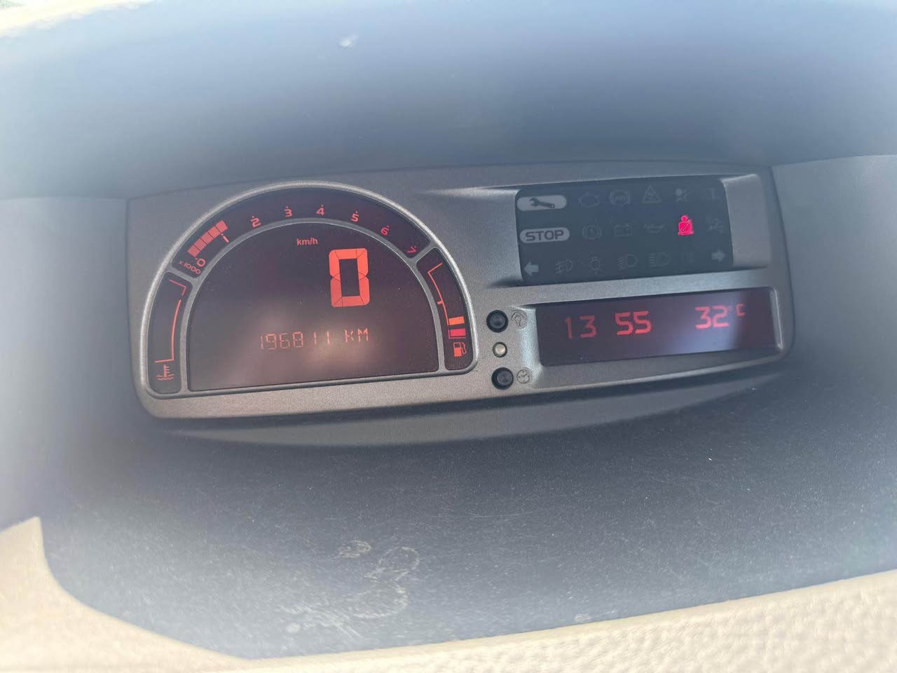 RENAULT Modus 1.2 16V T Yahoo-image-10