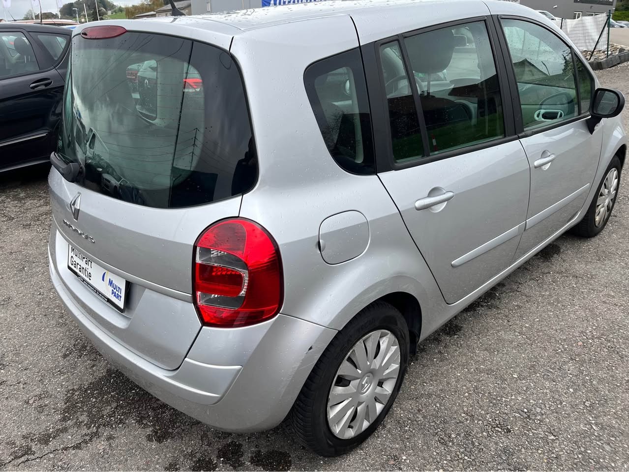 RENAULT Modus 1.2 16V T Yahoo-image-3