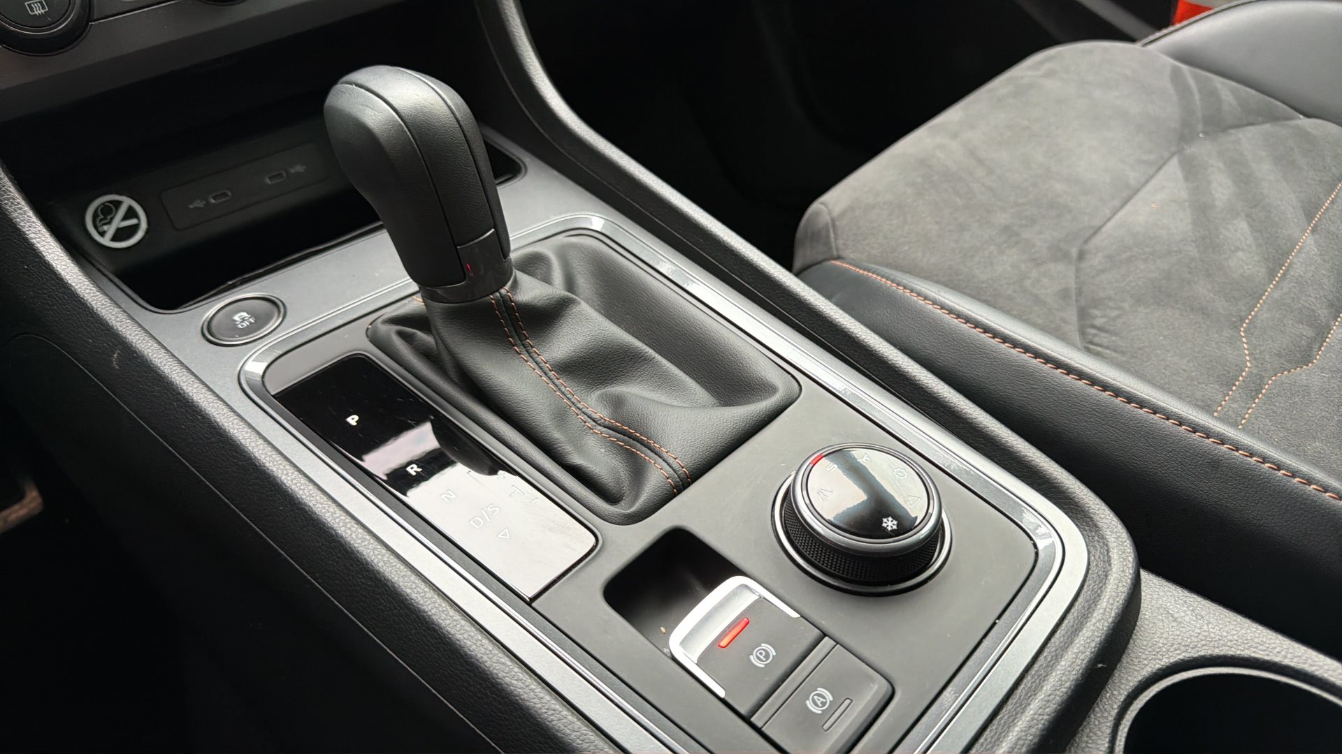 CUPRA Ateca 2.0 TSI VZ 4Drive *** TOPAUSSTATTUNG MIT 5 JAHREN CUPRA WERKSGARANTIE **-image-25