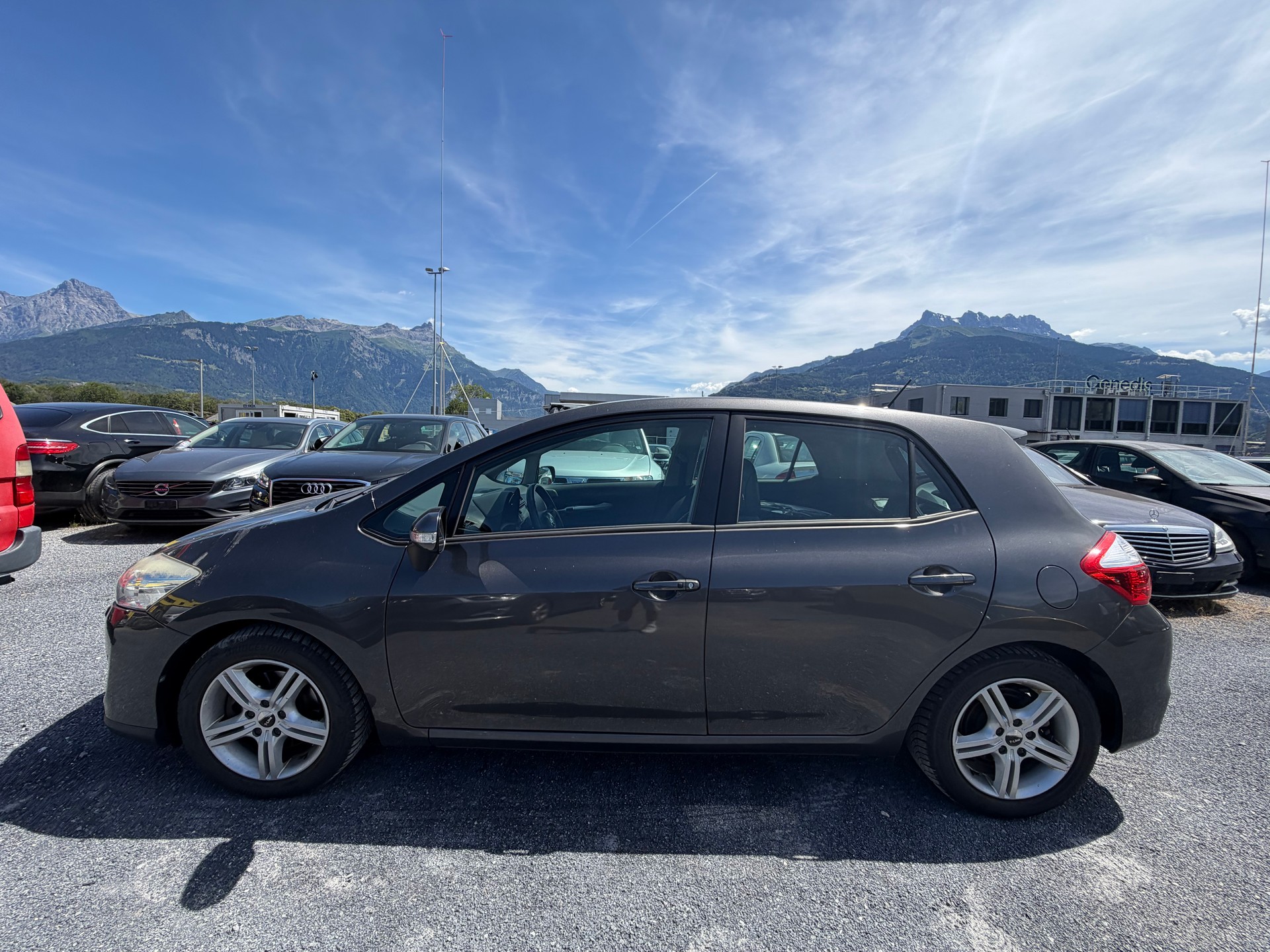 TOYOTA Auris 1.8 16V HSD Linea Sol Premium-image-4