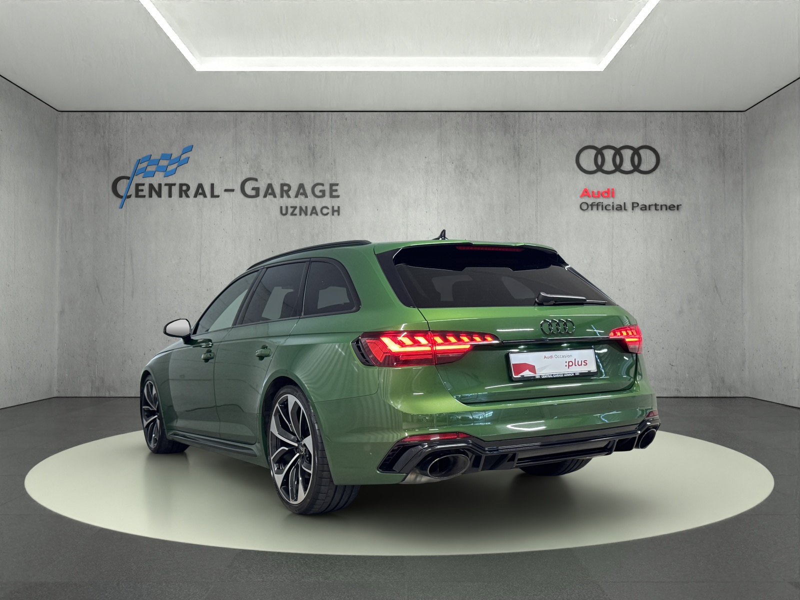 AUDI RS4 Avant quattro tiptronic-image-2