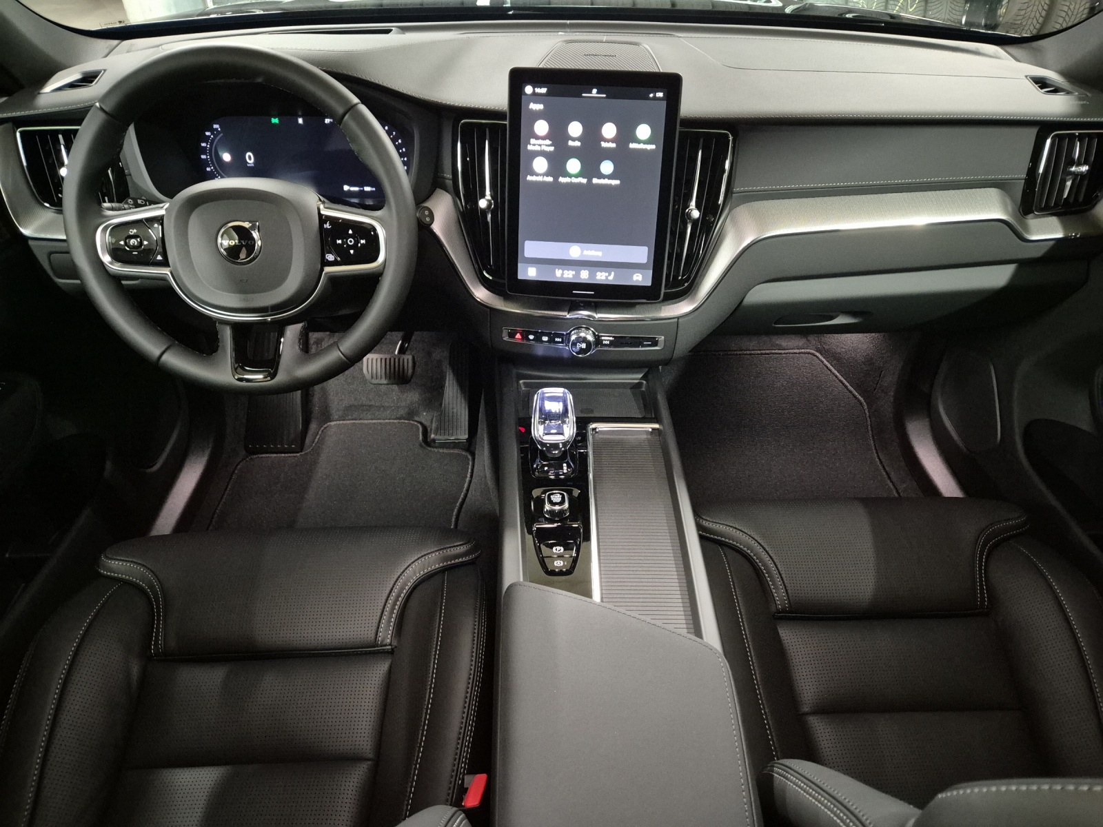 VOLVO XC60 2.0 B5 MH Black Edition AWD-image-10
