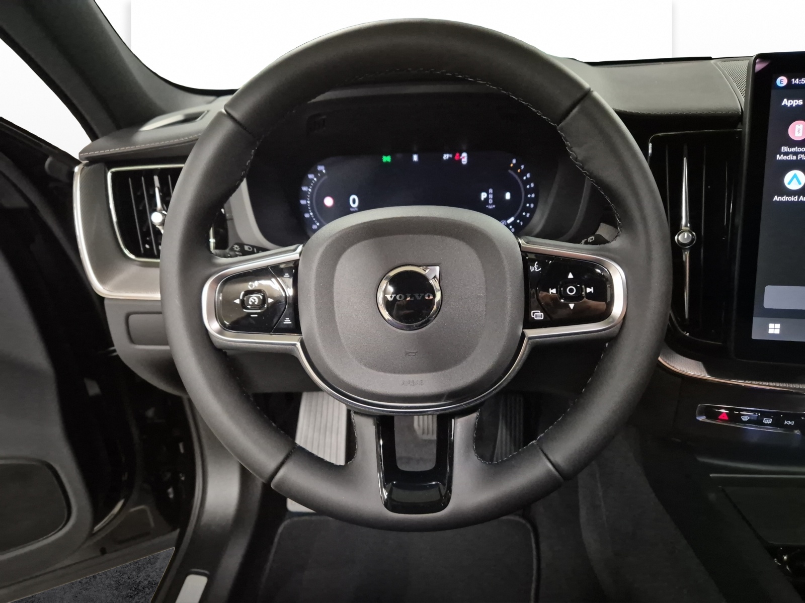 VOLVO XC60 2.0 B5 MH Black Edition AWD-image-9