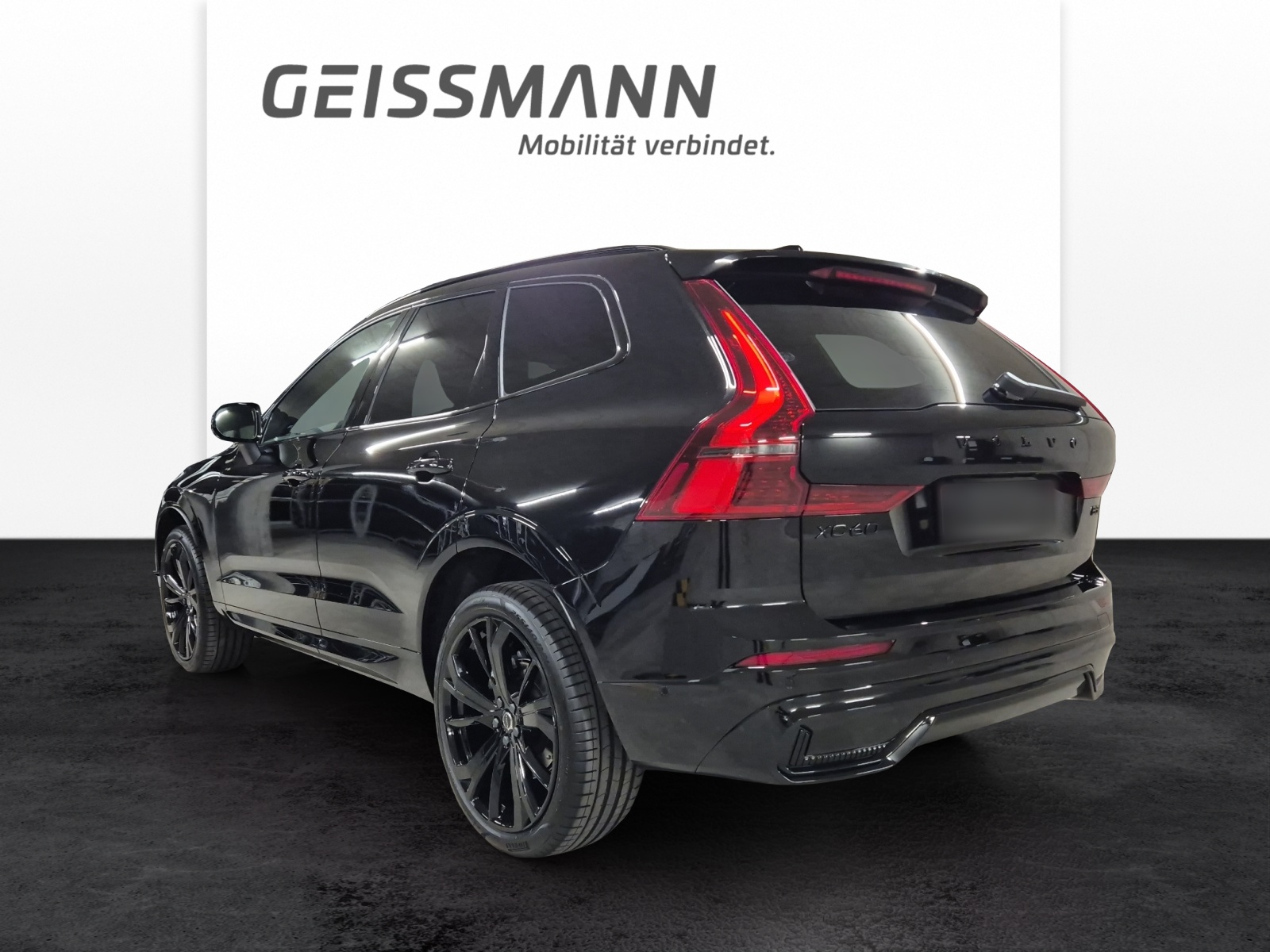 VOLVO XC60 2.0 B5 MH Black Edition AWD-image-5