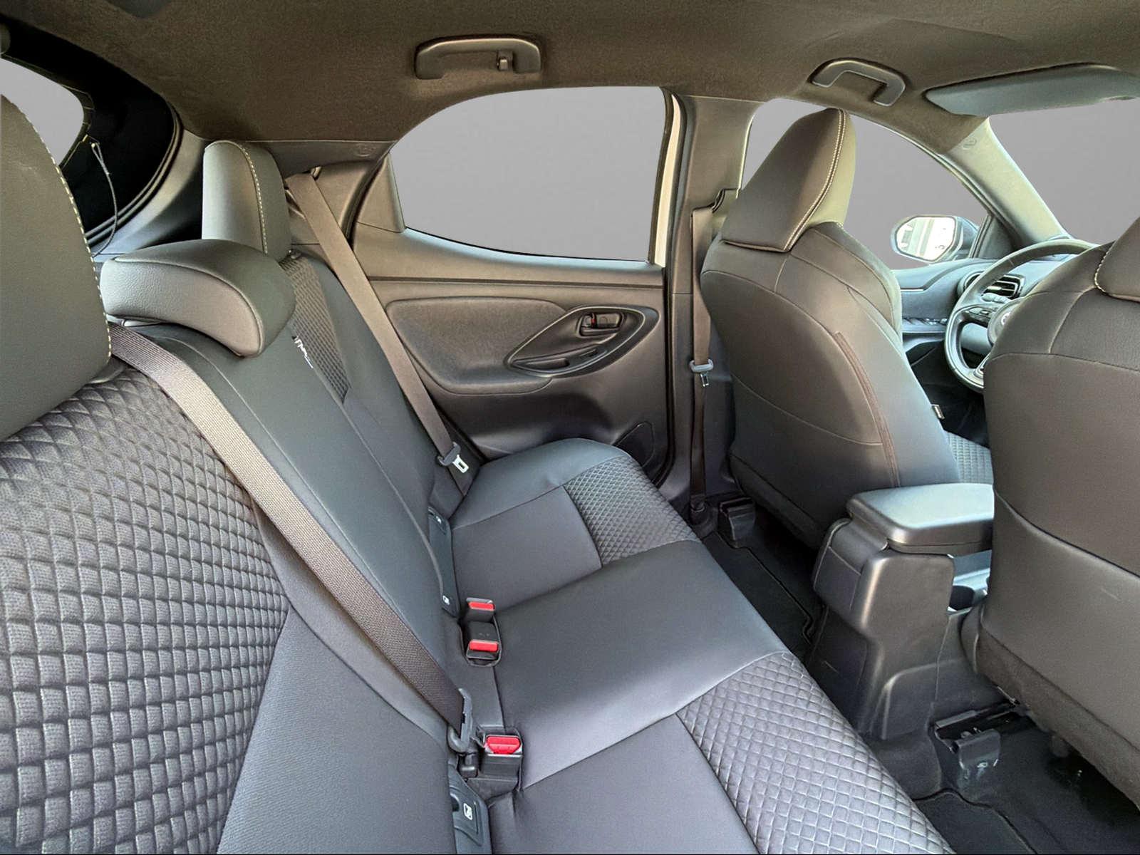 TOYOTA Yaris 1.5 VVT-i HSD Trend-image-8