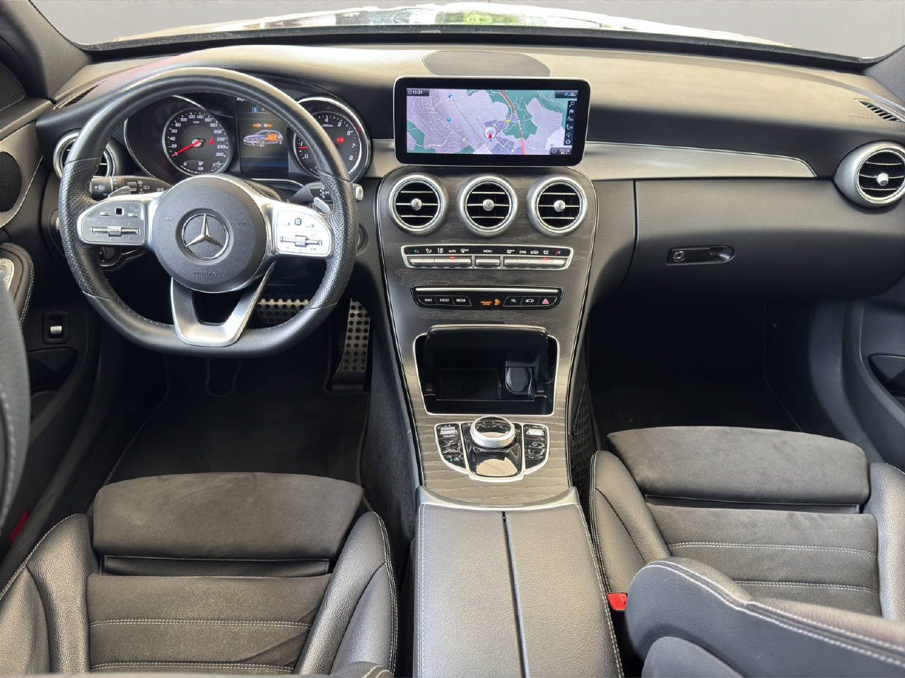 MERCEDES-BENZ C-Klasse S205 Kombi C 200 AMG Line Kombi 184PS-image-8