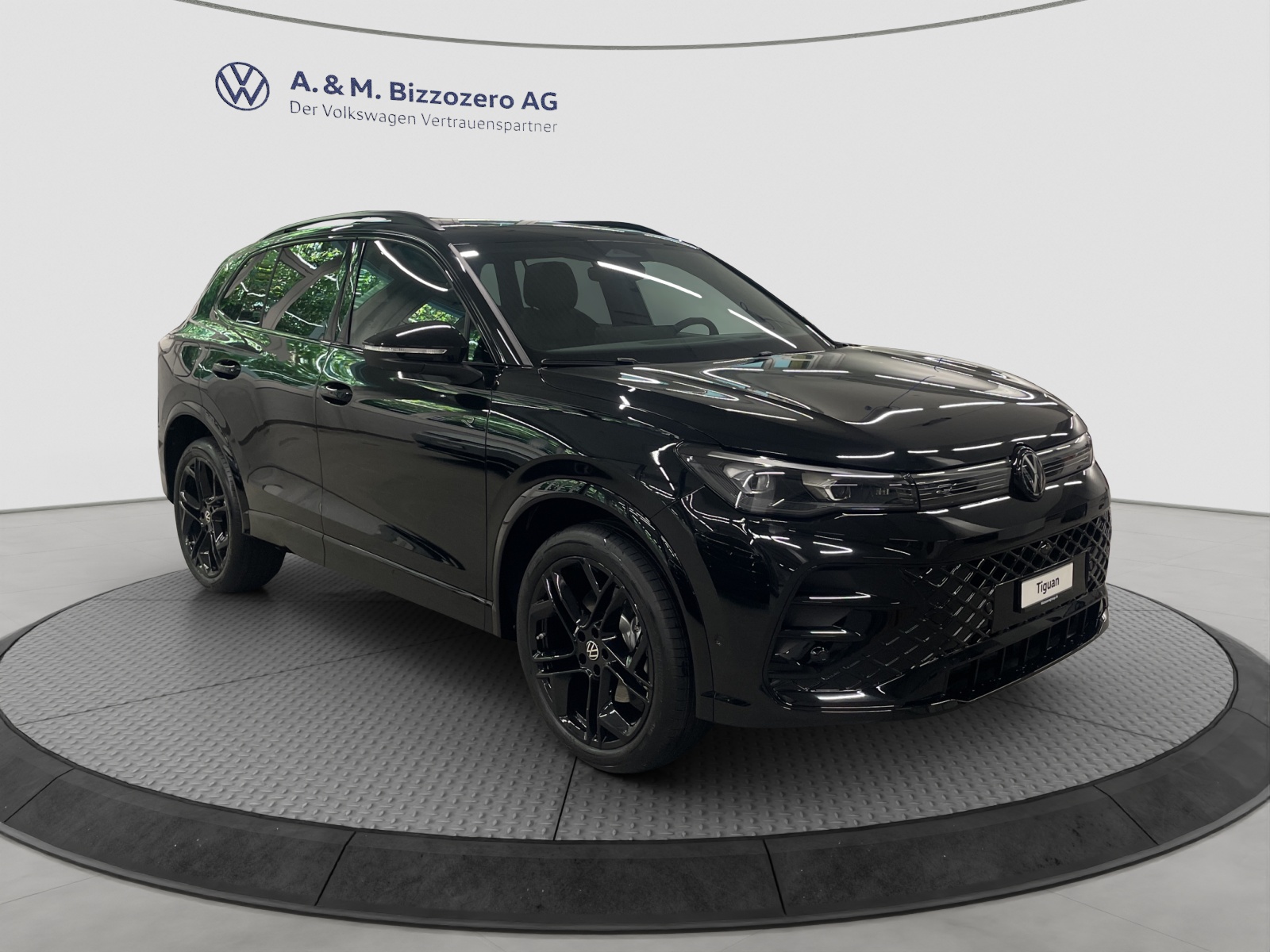 VW Tiguan 2.0 TSI DSG R-Line United 4Motion-image-6