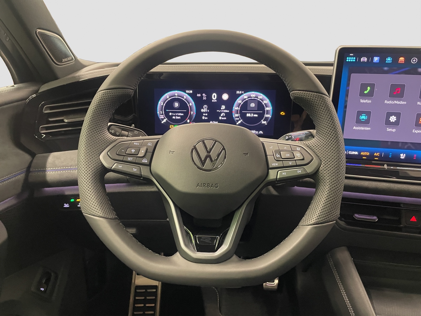 VW Tiguan 2.0 TSI DSG R-Line United 4Motion-image-9