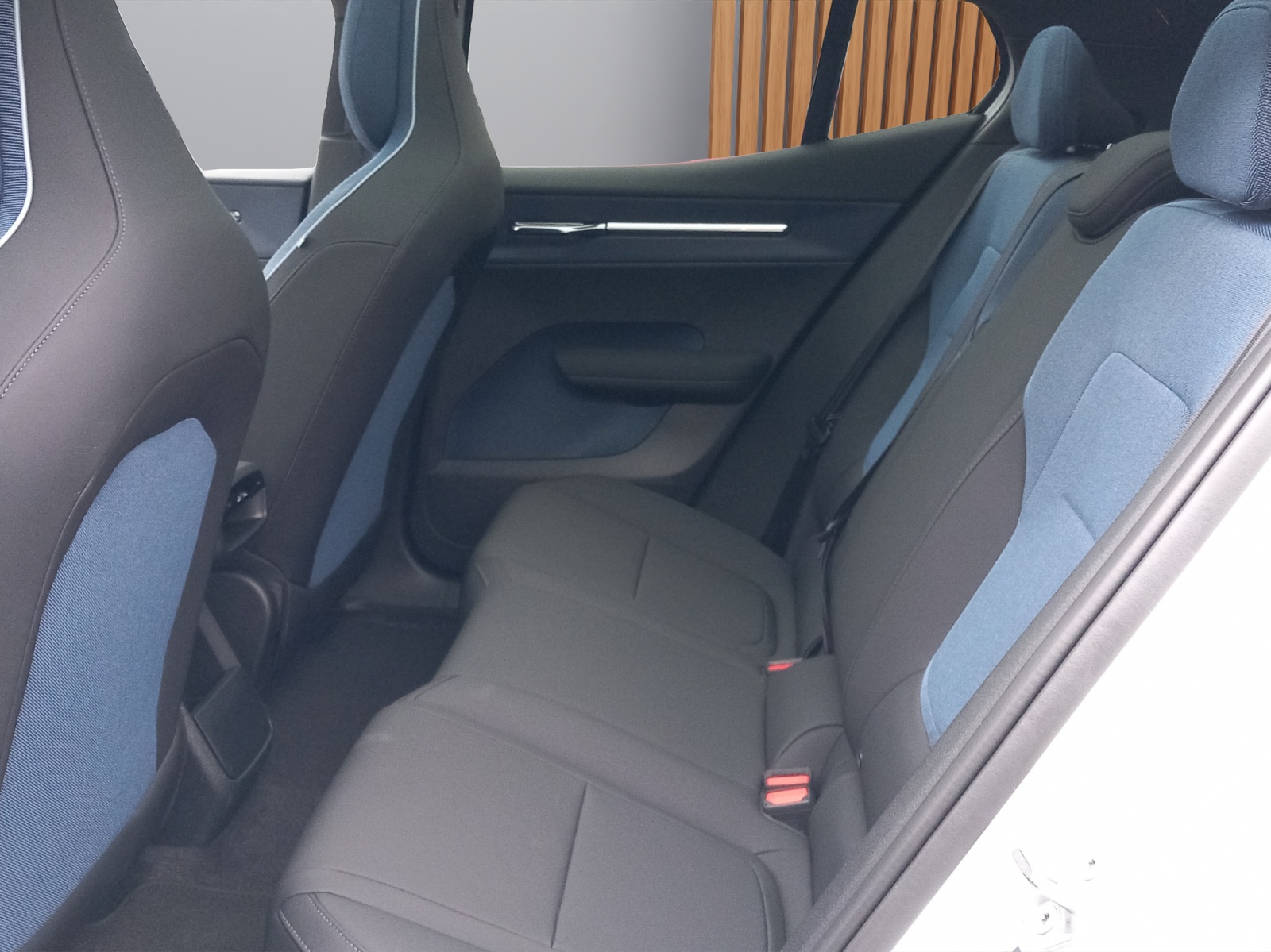 VOLVO EX30 E60 Ultra-image-9