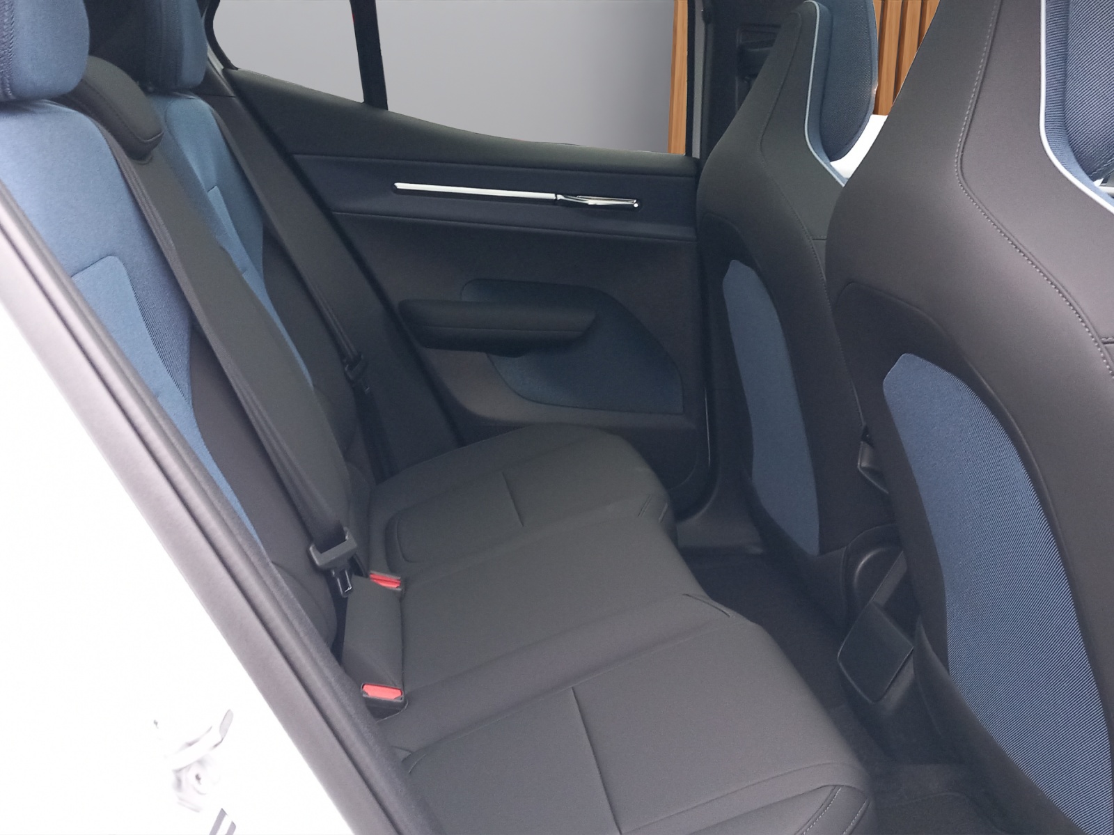 VOLVO EX30 E60 Ultra-image-14