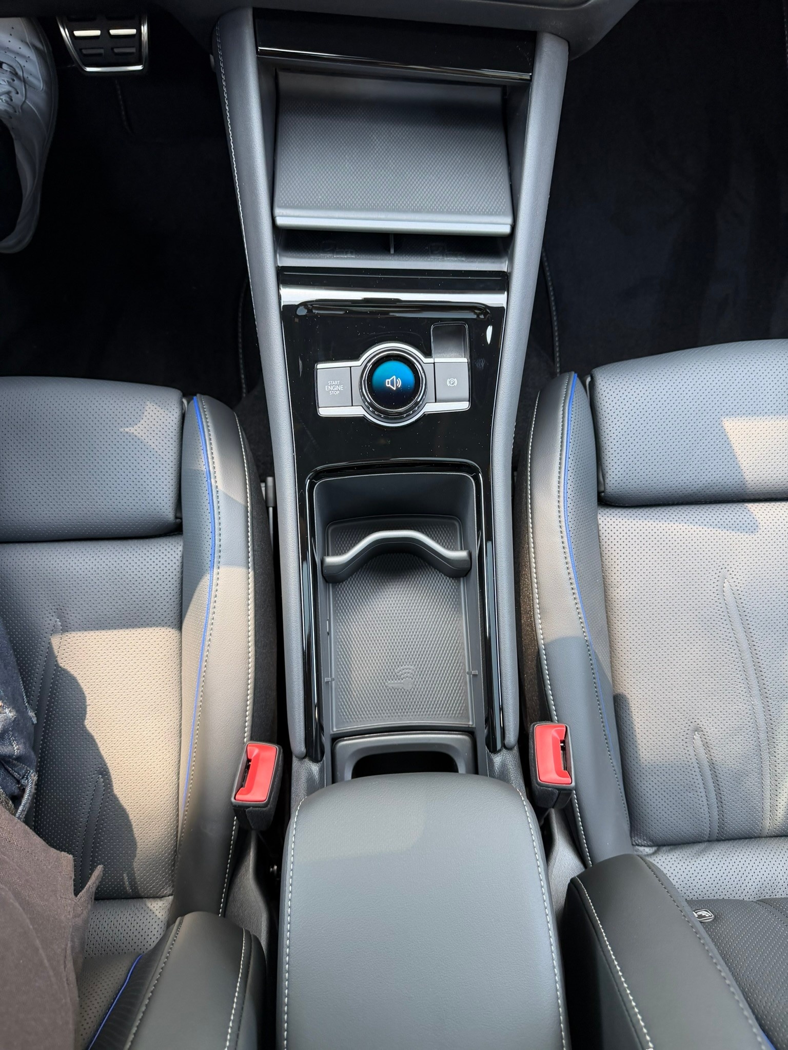 VW Tiguan 2.0 TSI DSG R-Line Plus 4Motion-image-20