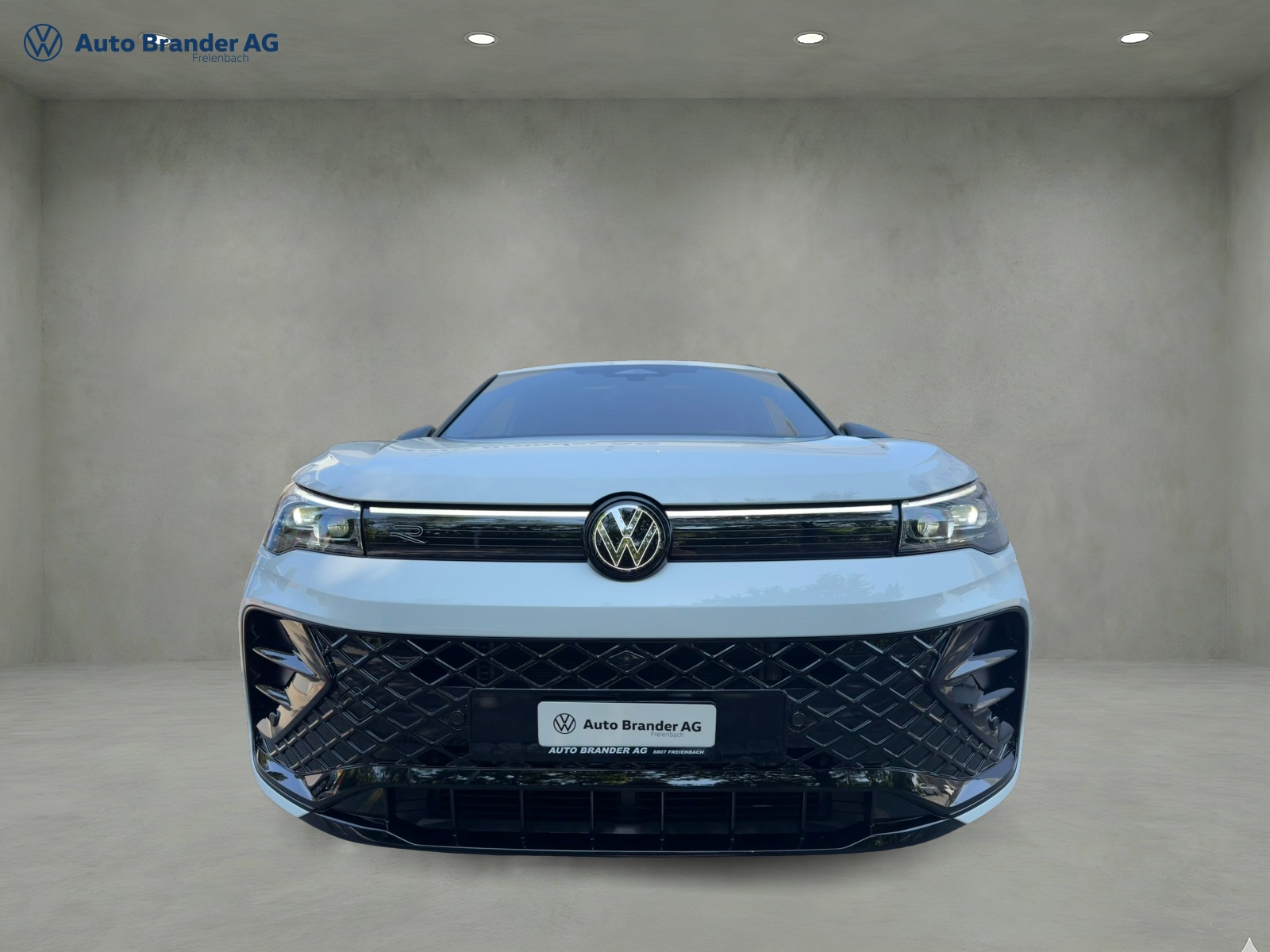 VW Tiguan 2.0 TSI DSG R-Line Plus 4Motion-image-6