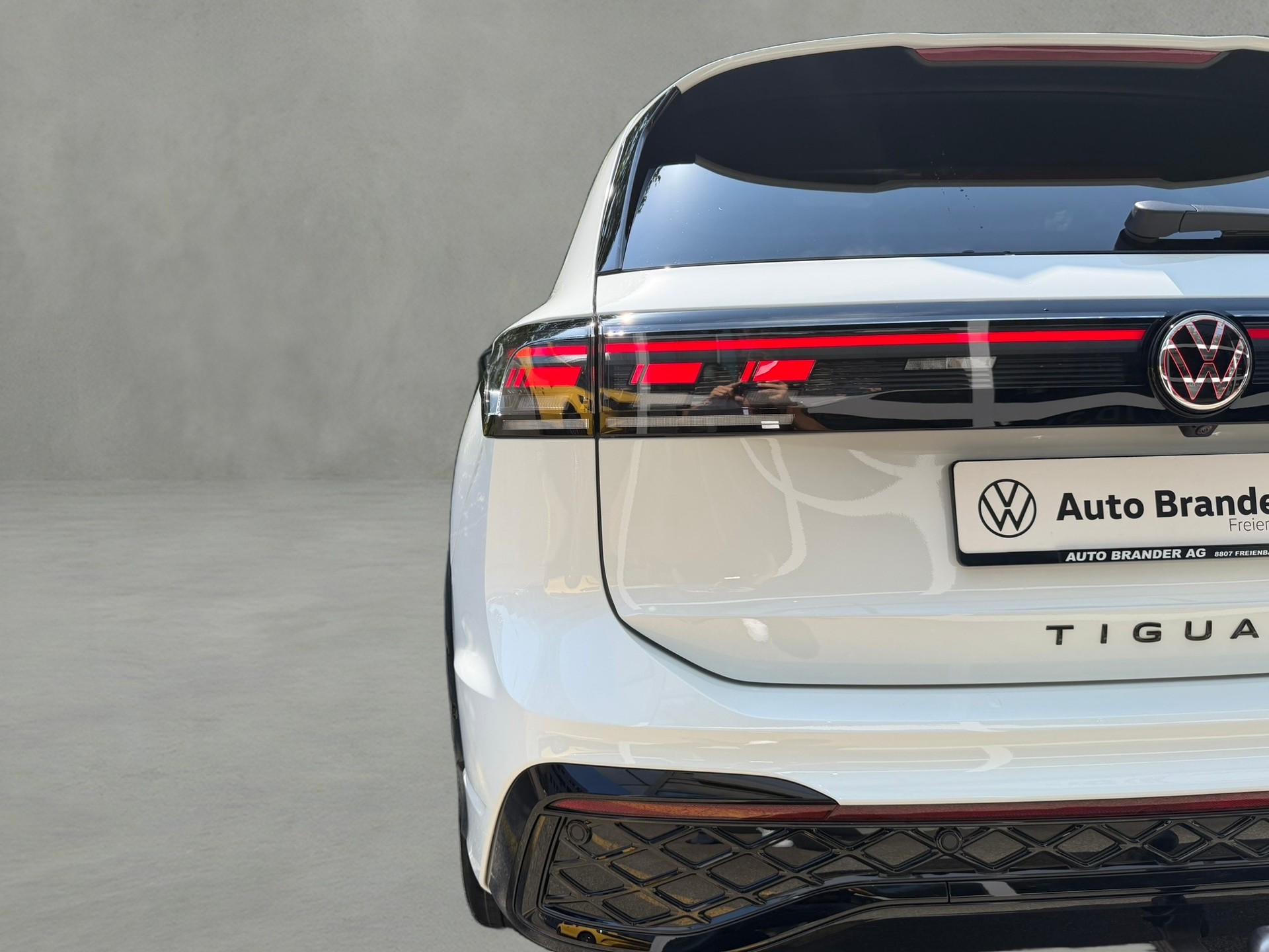 VW Tiguan 2.0 TSI DSG R-Line Plus 4Motion-image-29