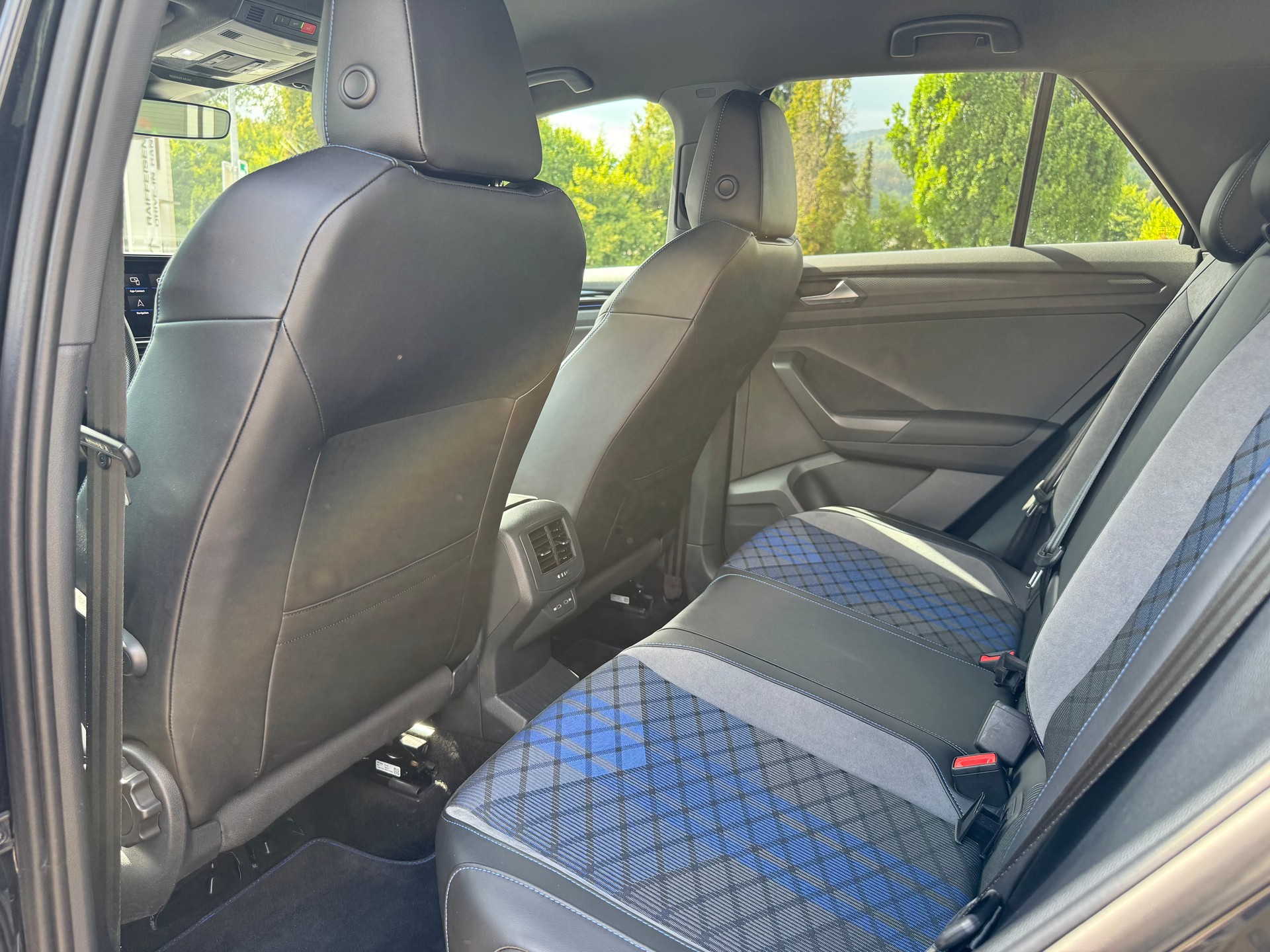 VW T-Roc 2.0 TSI R Performance Akrapovic DSG 4Motion-image-15