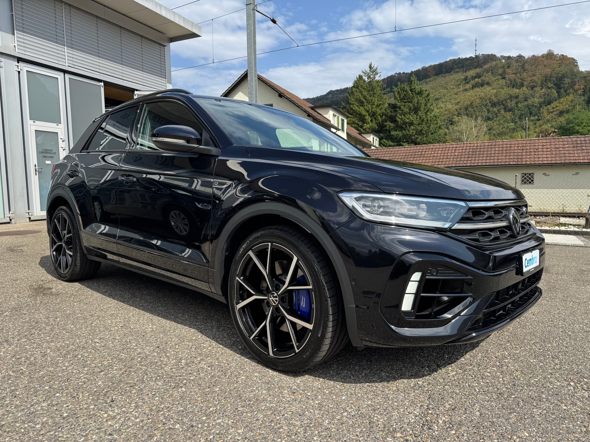 VW T-Roc 2.0 TSI R Performance Akrapovic DSG 4Motion-image-3