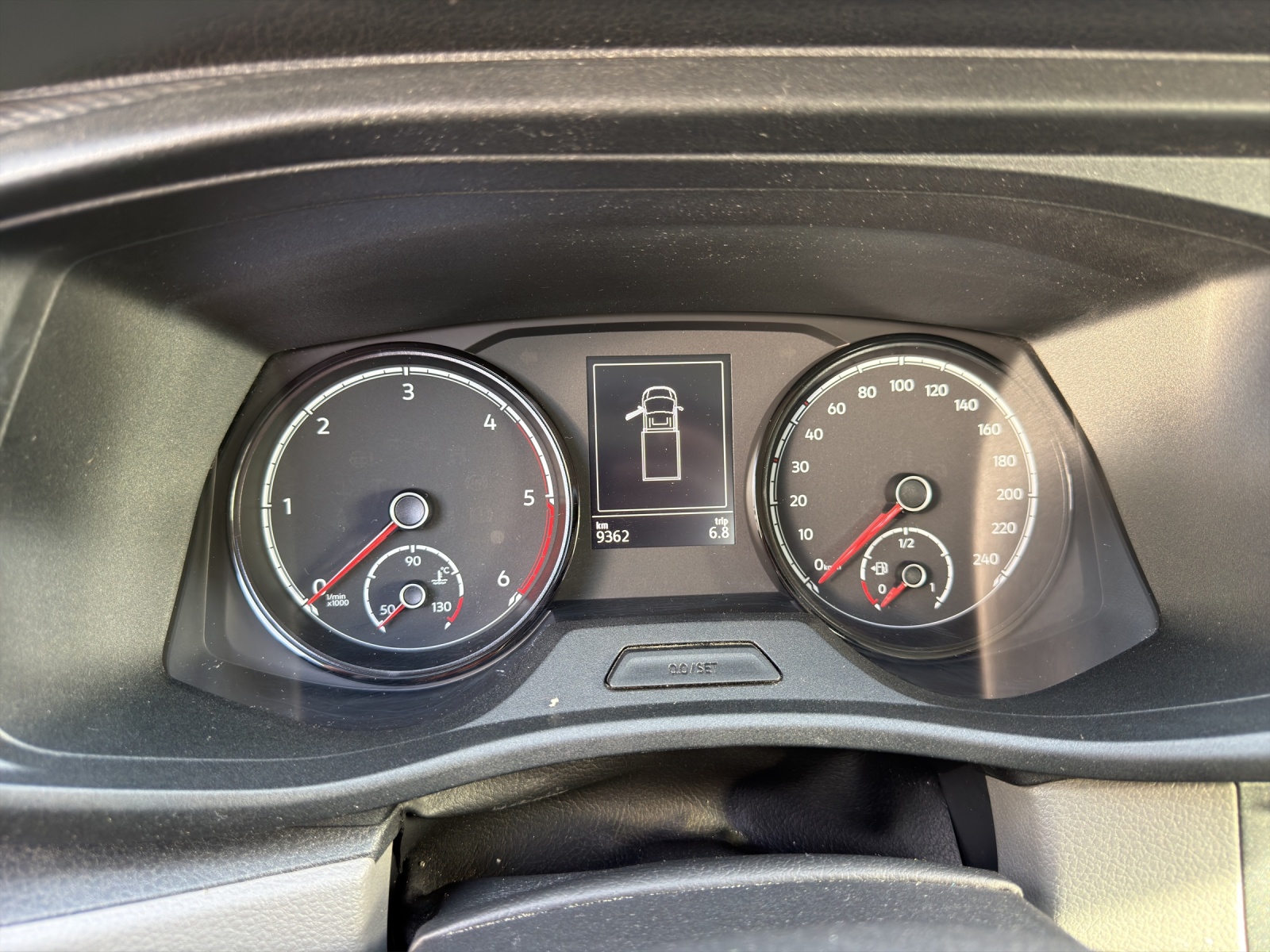 VW T6.1 2.0 TDI Entry-image-5