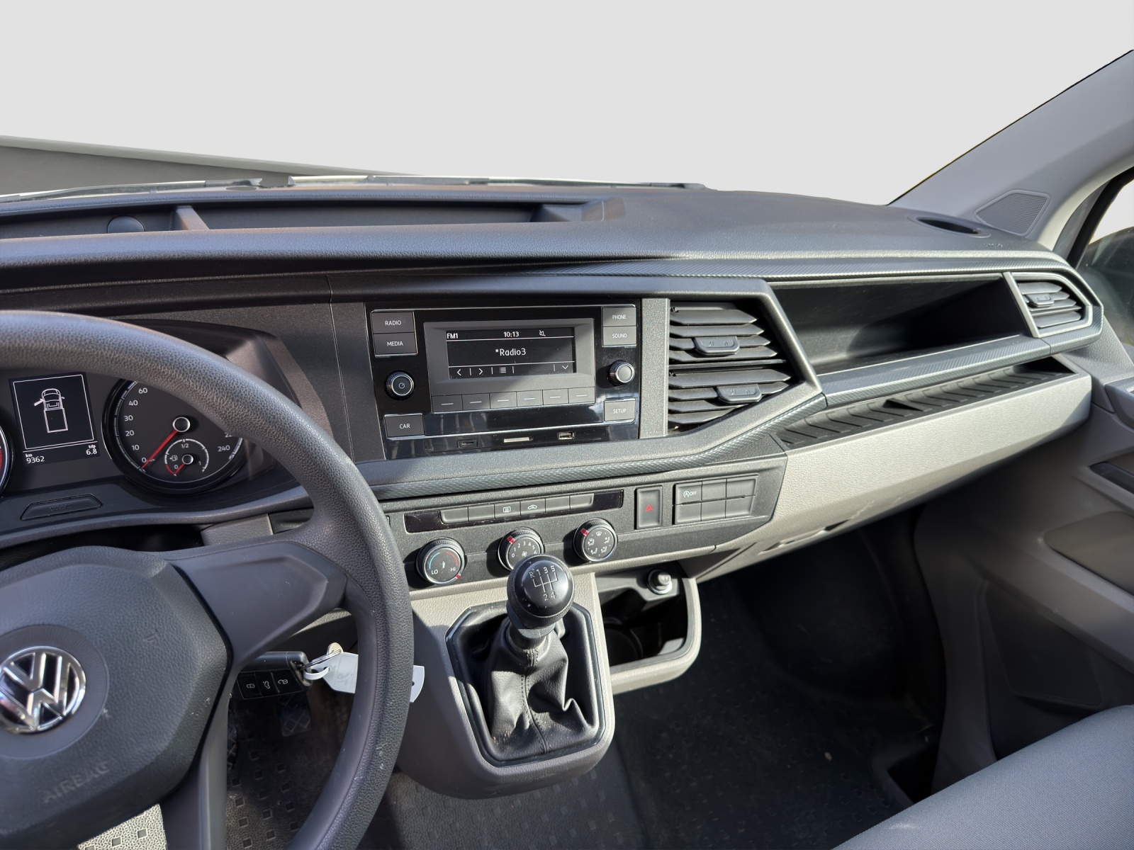 VW T6.1 2.0 TDI Entry-image-6