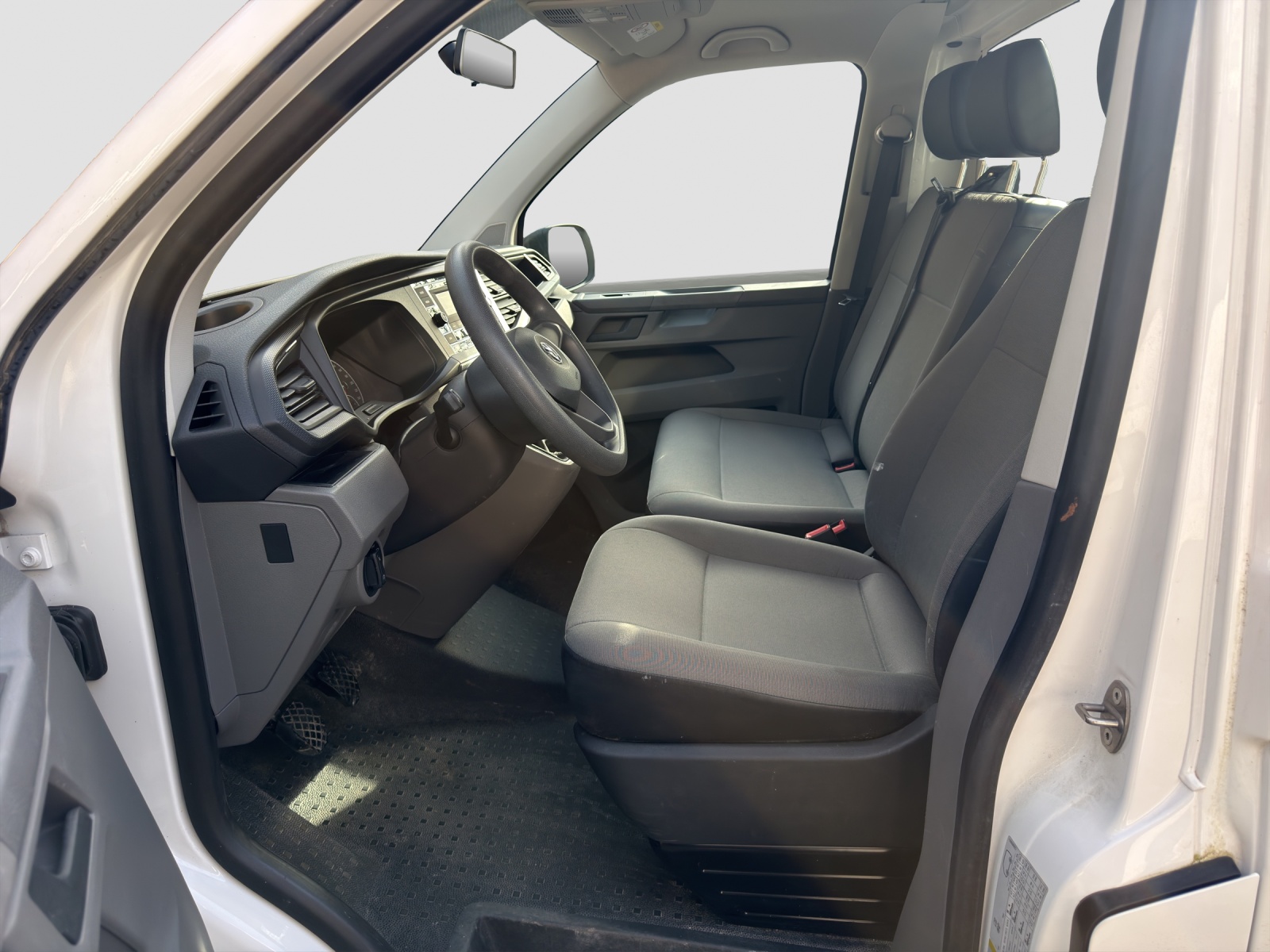 VW T6.1 2.0 TDI Entry-image-4