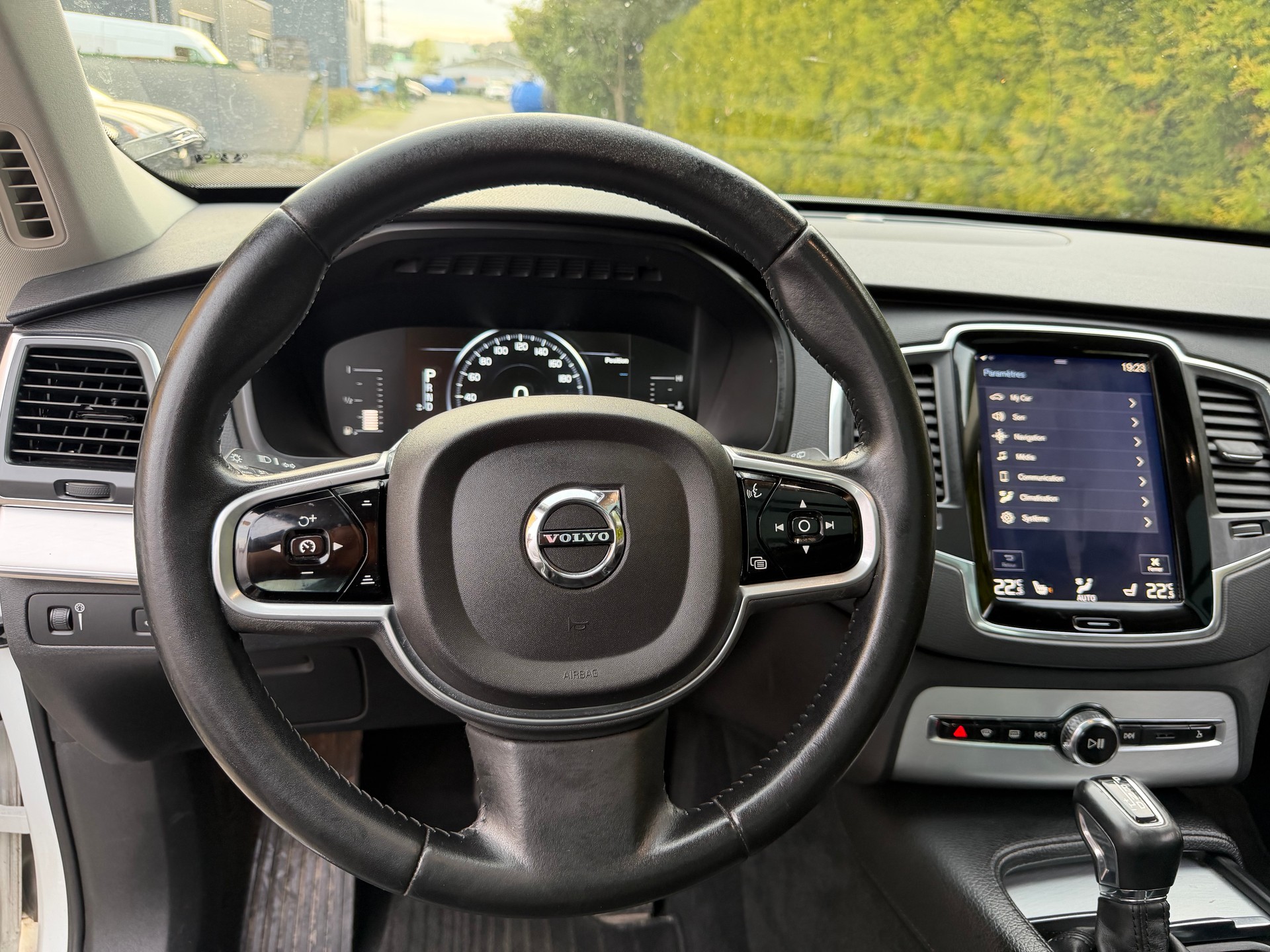 VOLVO XC90 T6 AWD R-Design Geartronic-image-13