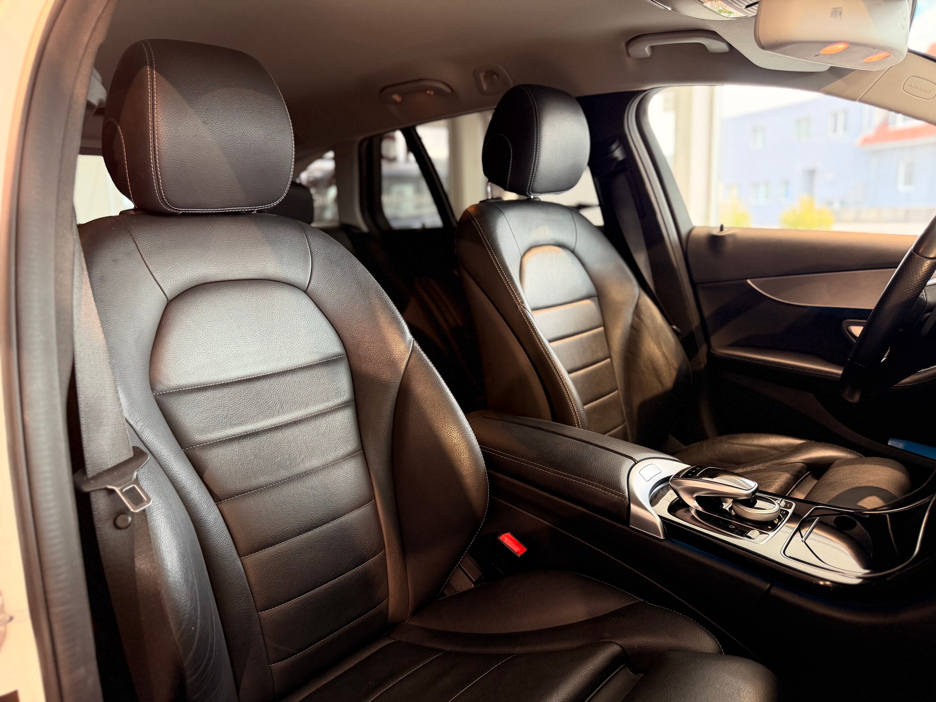MERCEDES-BENZ C 220 d Avantgarde 4Matic 7G-Tronic-image-27