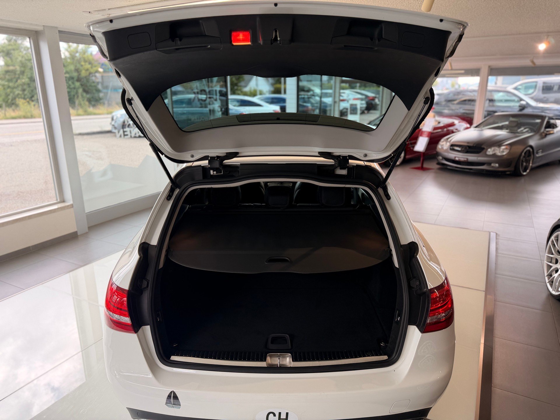 MERCEDES-BENZ C 220 d Avantgarde 4Matic 7G-Tronic-image-21