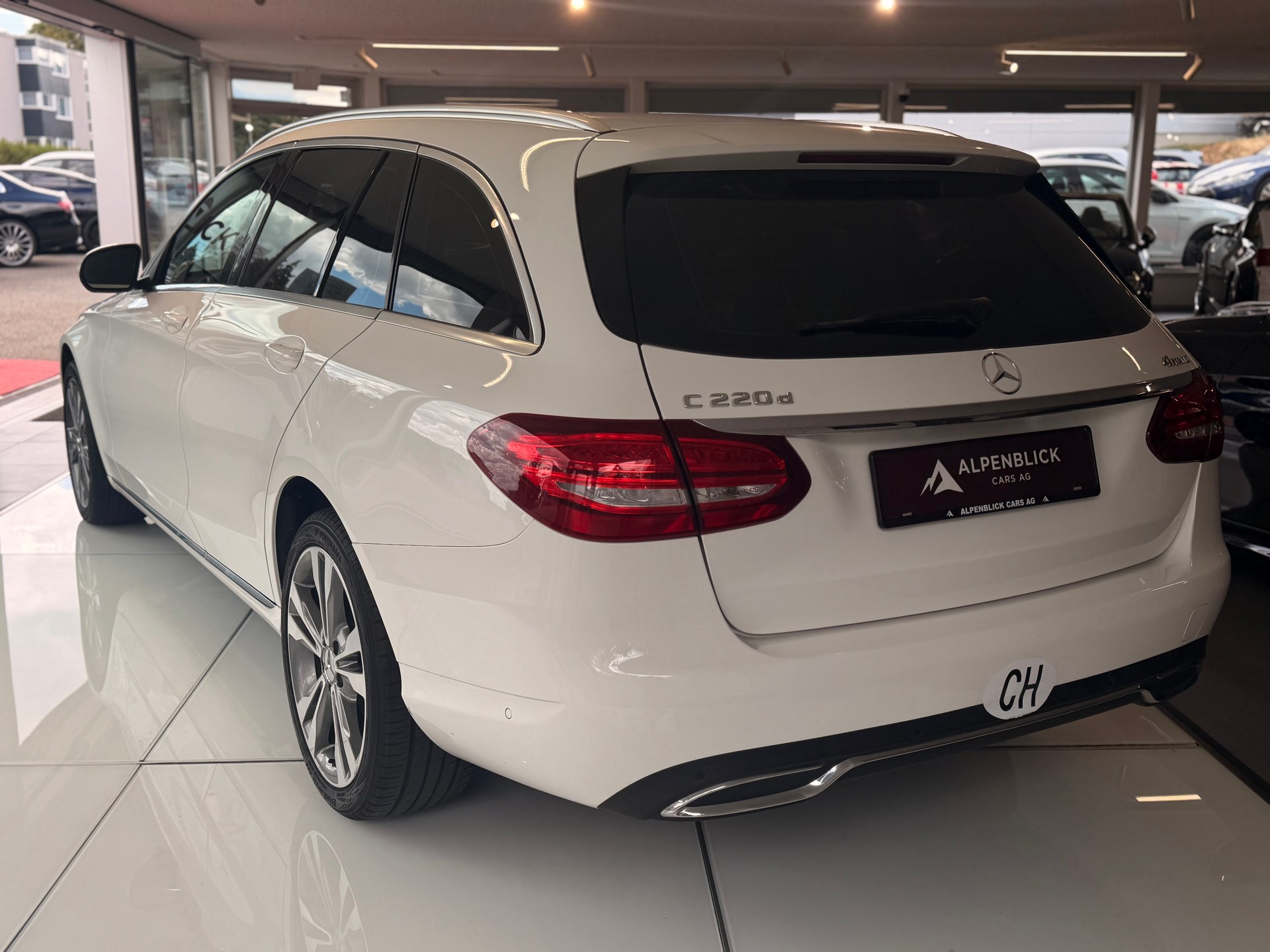 MERCEDES-BENZ C 220 d Avantgarde 4Matic 7G-Tronic-image-9
