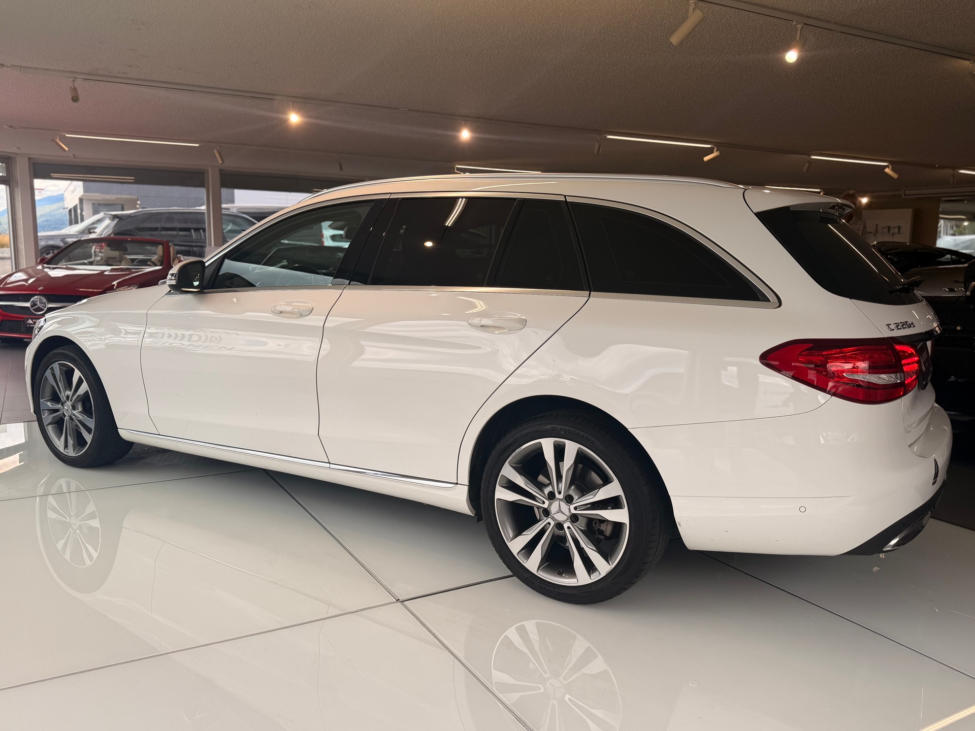 MERCEDES-BENZ C 220 d Avantgarde 4Matic 7G-Tronic-image-10