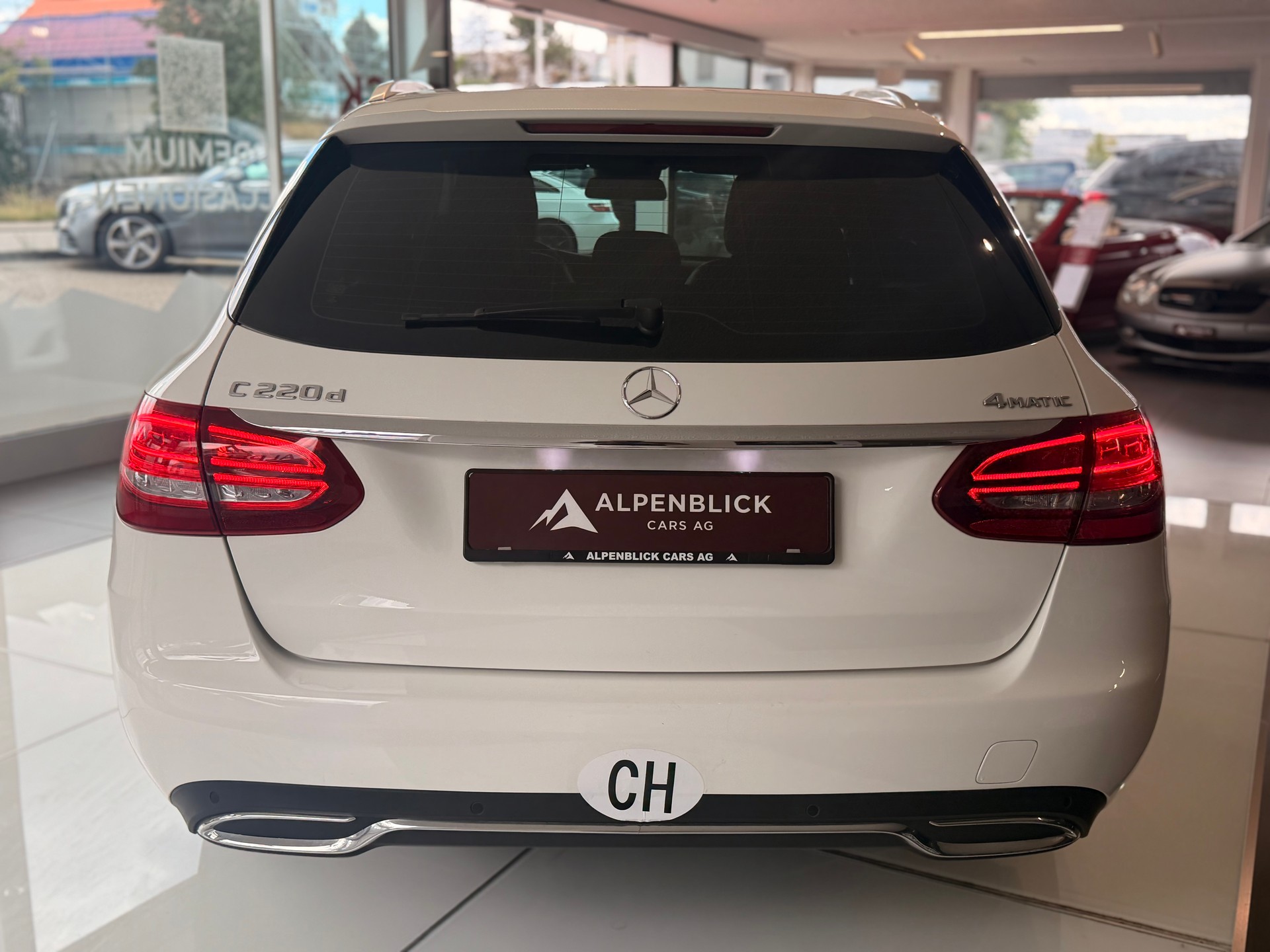 MERCEDES-BENZ C 220 d Avantgarde 4Matic 7G-Tronic-image-7