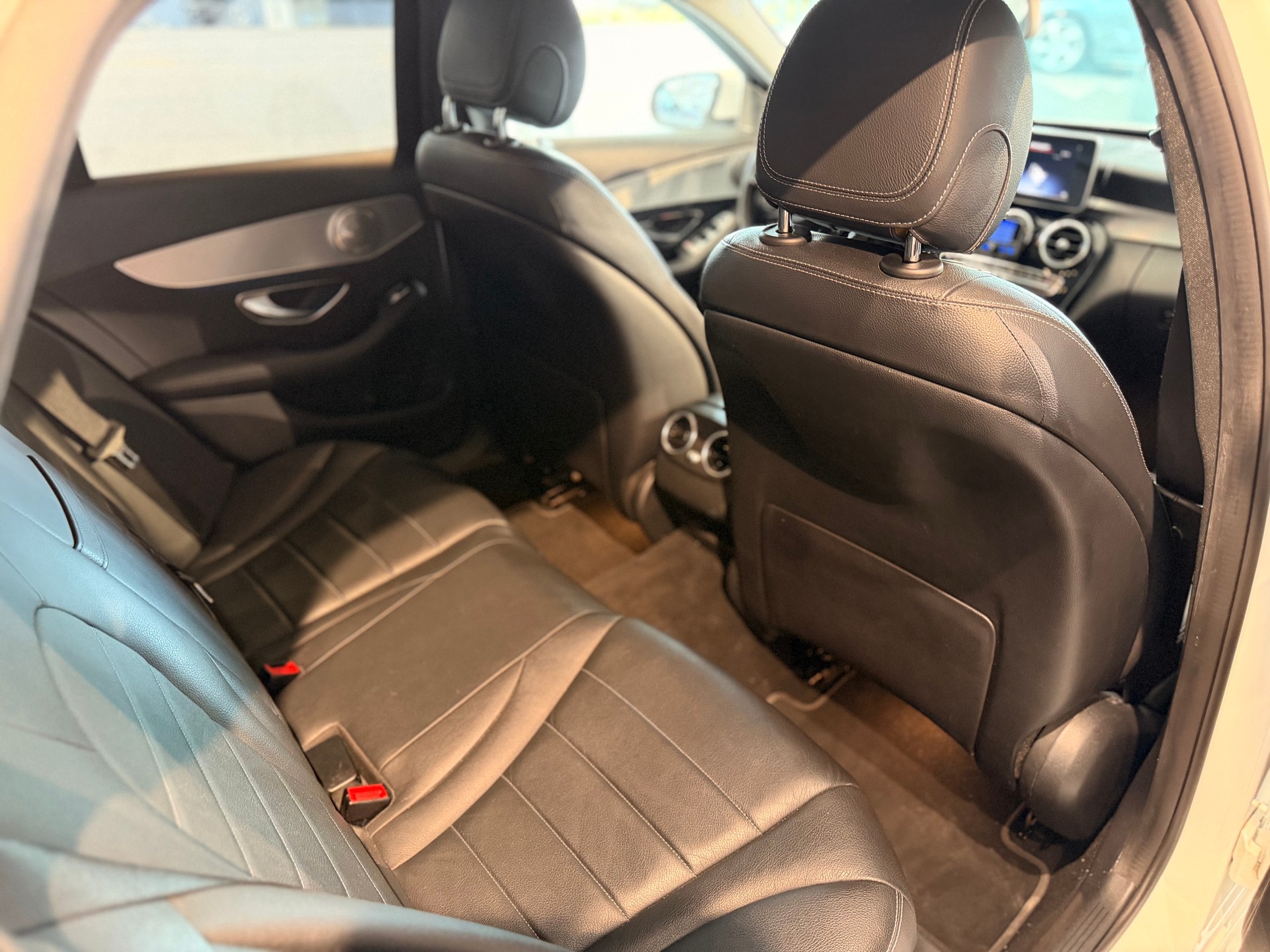 MERCEDES-BENZ C 220 d Avantgarde 4Matic 7G-Tronic-image-24