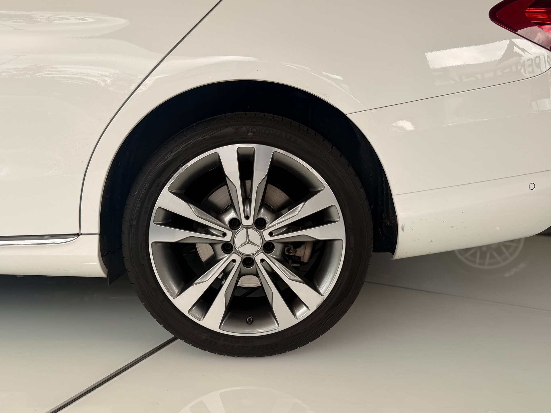 MERCEDES-BENZ C 220 d Avantgarde 4Matic 7G-Tronic-image-11