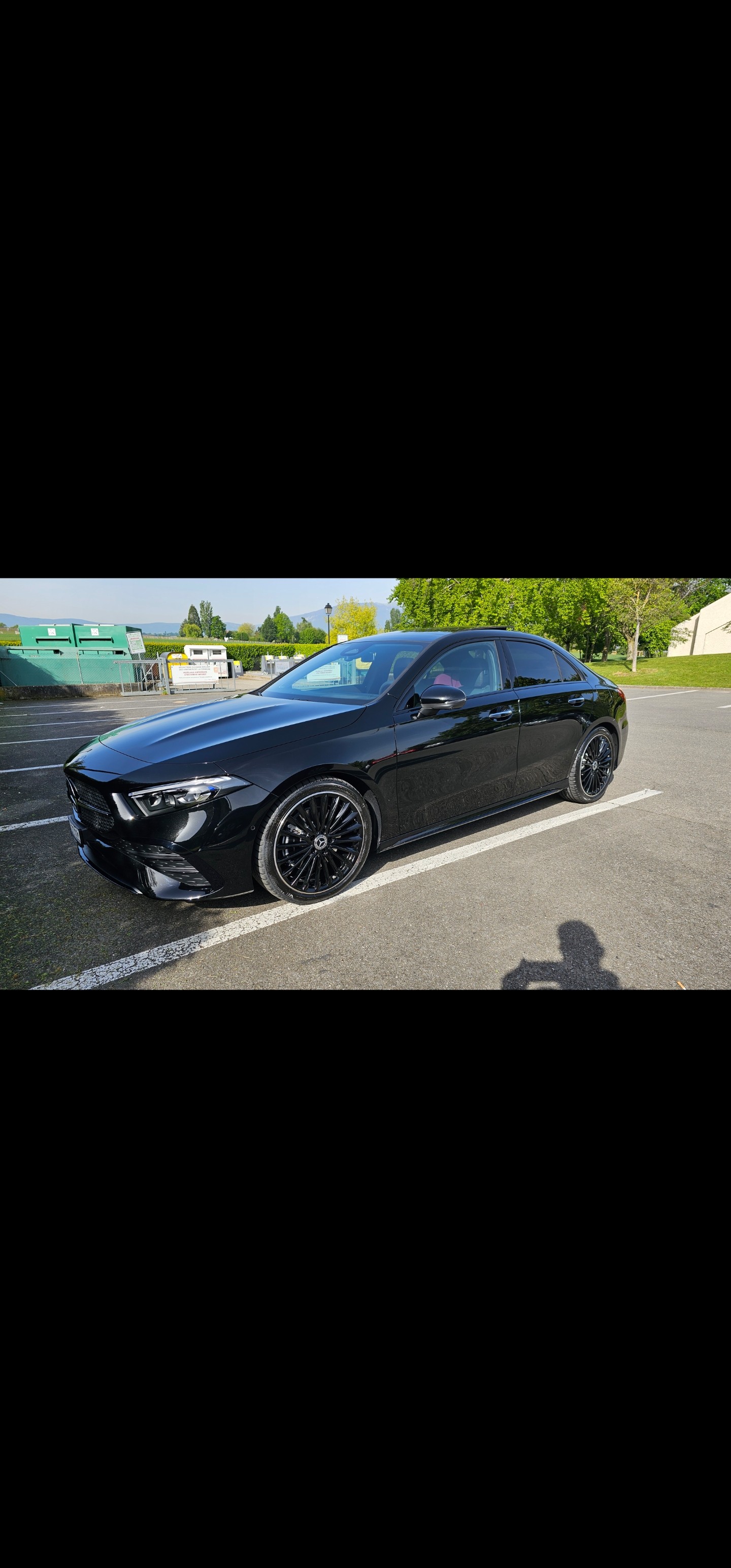 MERCEDES-BENZ A 220 AMG line night star 4matic-image-3