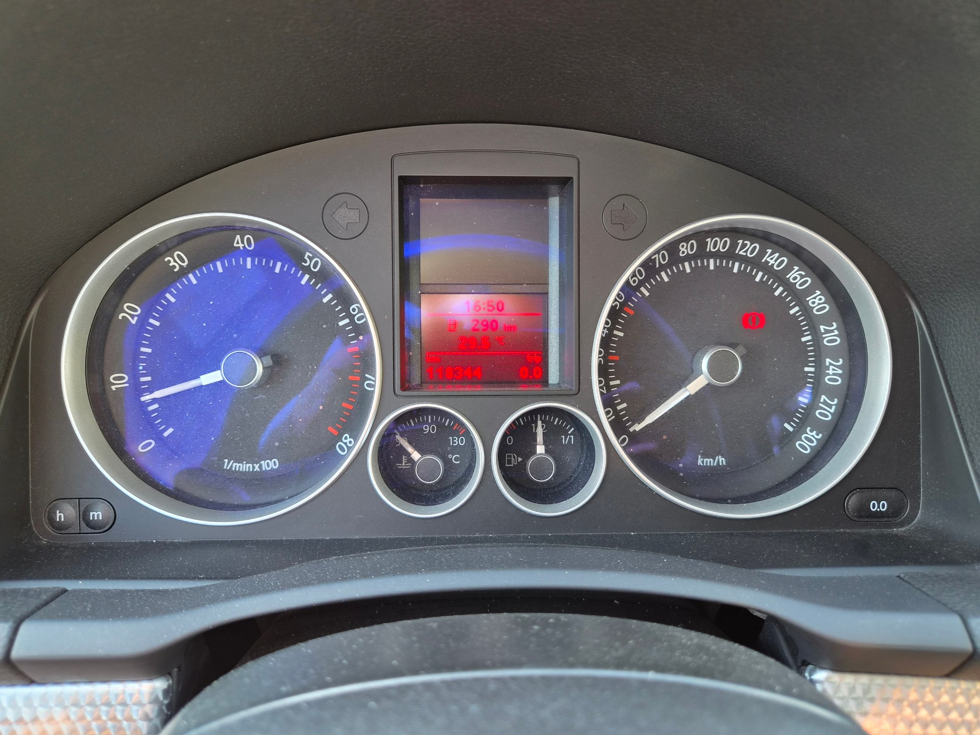 VW Golf R32 4Motion-image-9