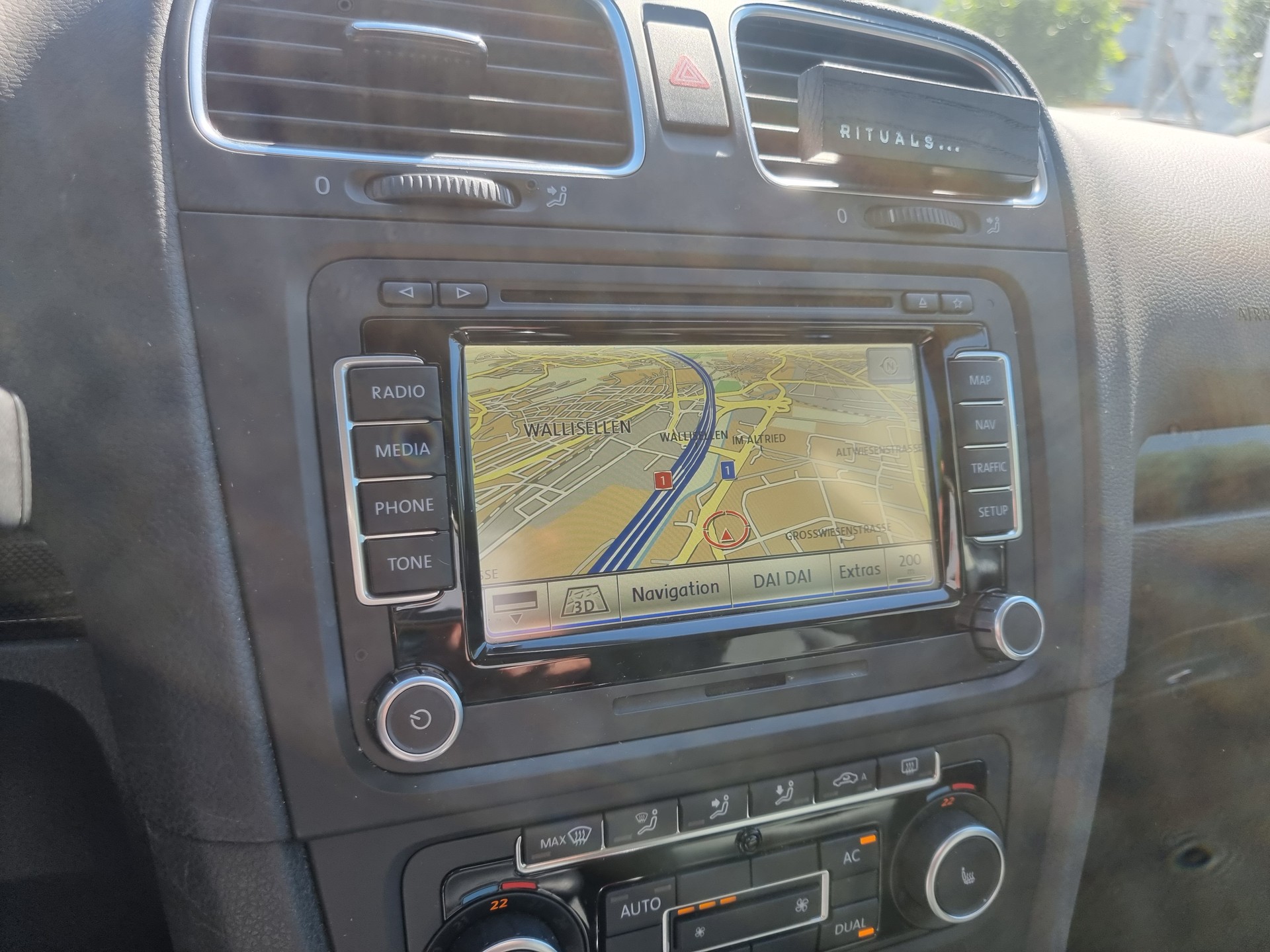 VW Golf 1.4 TSI Highline-image-1