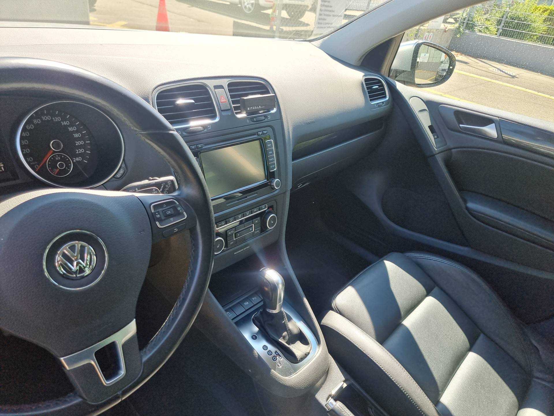 VW Golf 1.4 TSI Highline-image-8