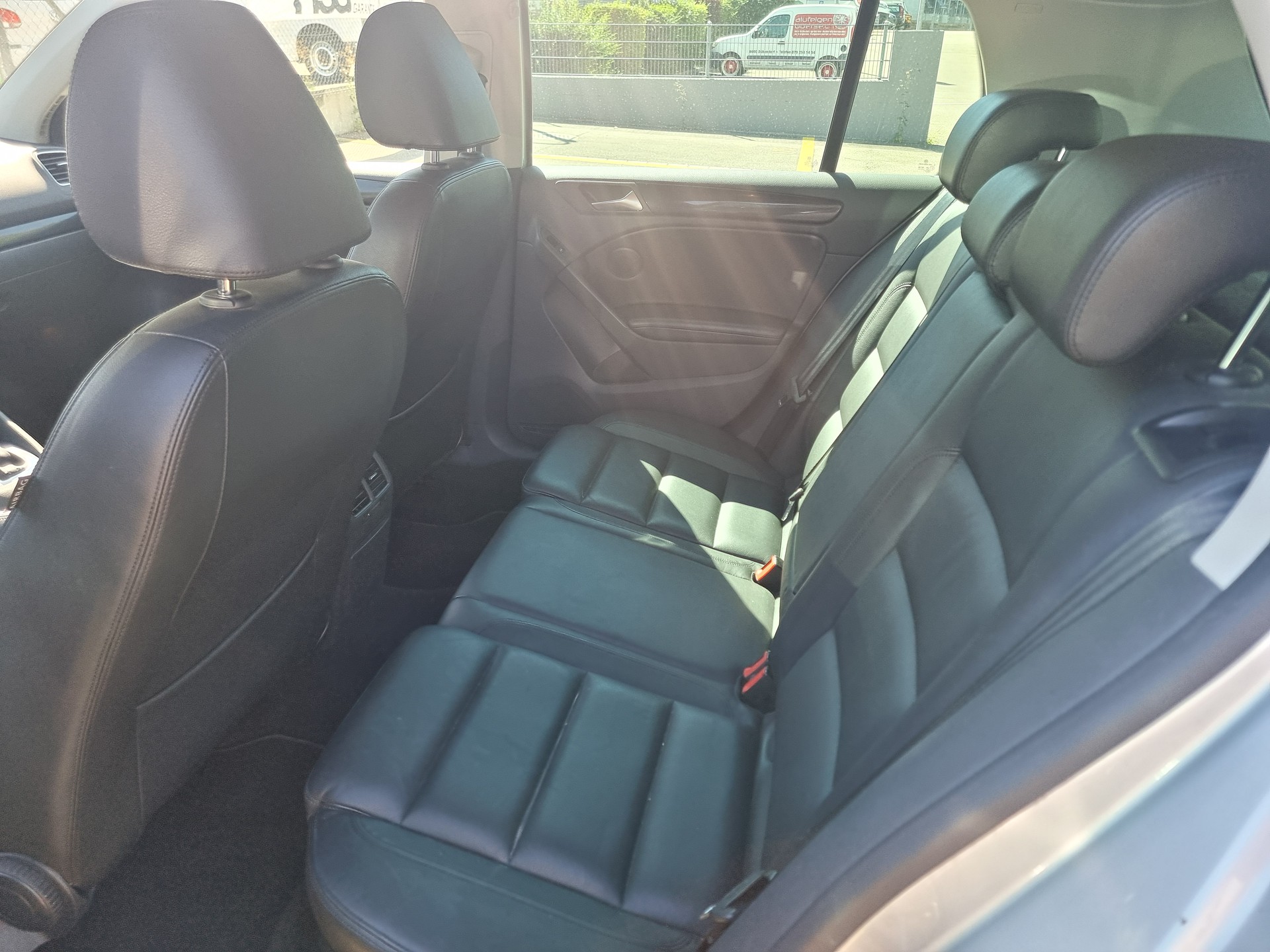 VW Golf 1.4 TSI Highline-image-9