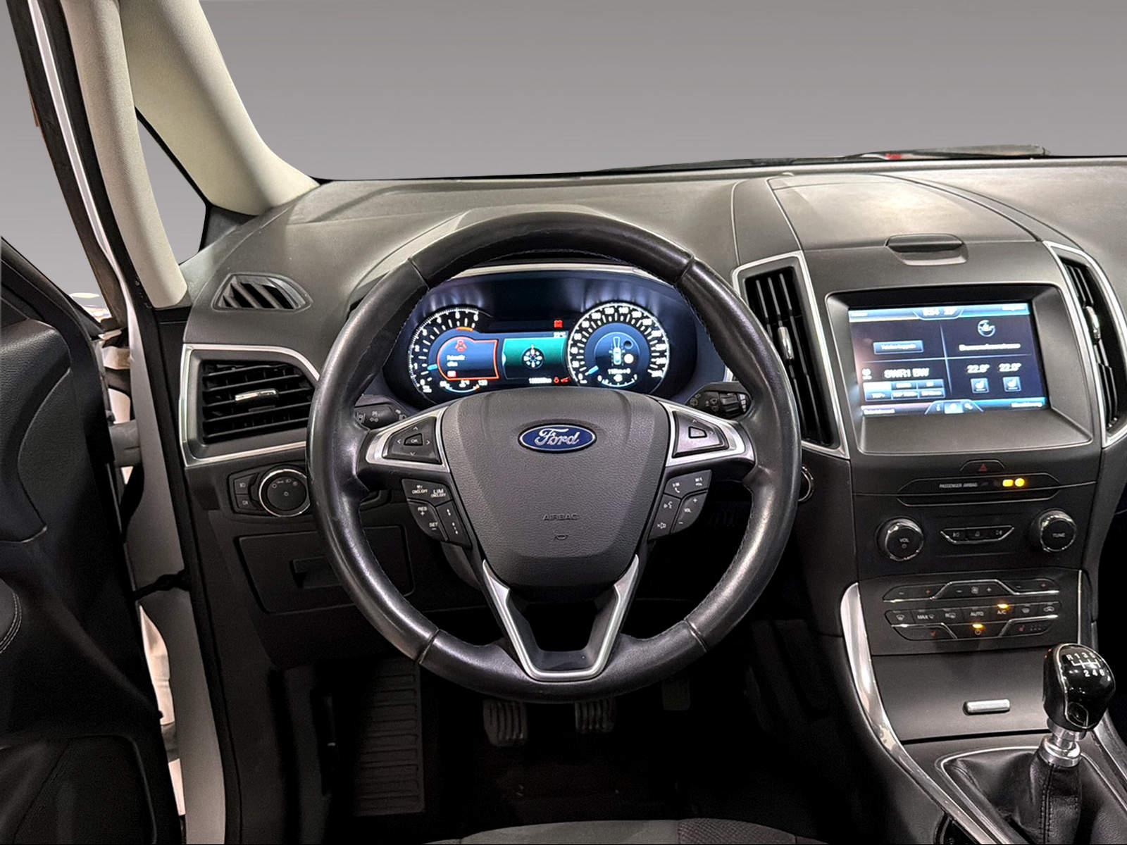 FORD S-Max 2.0 TDCi 150 Titanium 4x4-image-11
