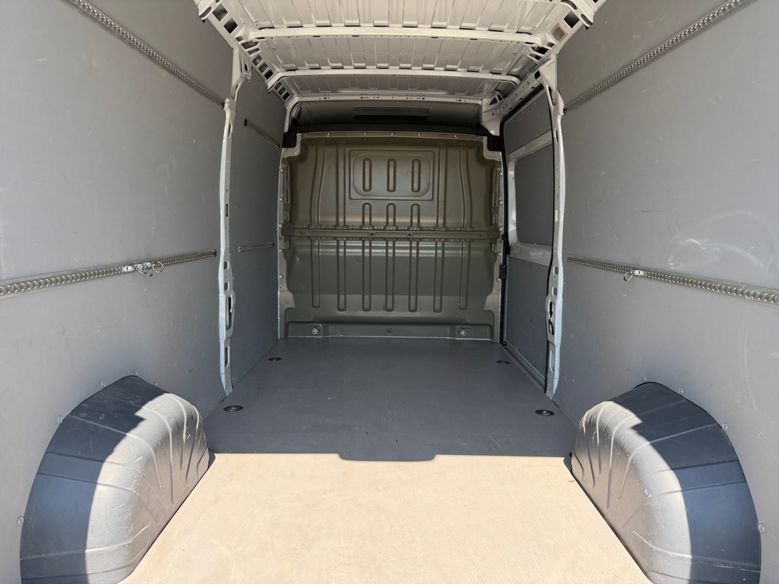 FIAT Ducato 35 L3H2 A8 - 3 Jahre Gratis Service-image-17