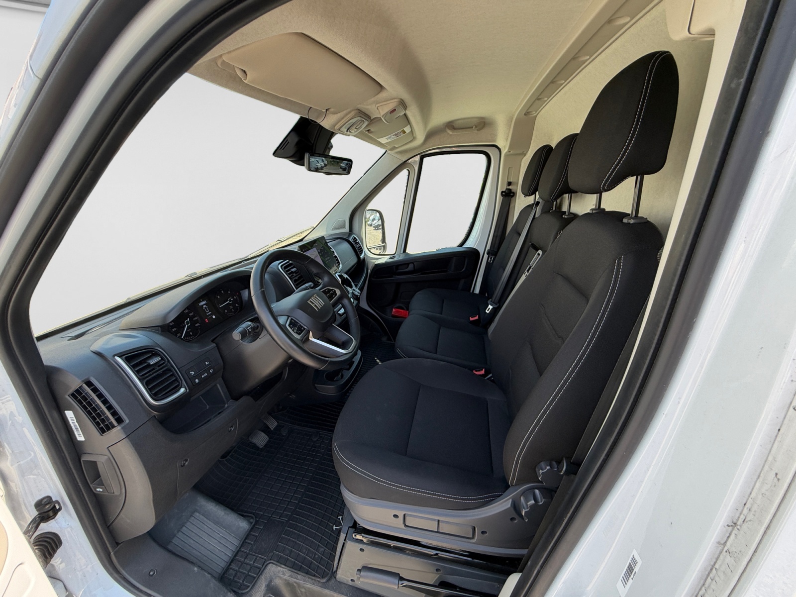 FIAT Ducato 35 L3H2 A8 - 3 Jahre Gratis Service-image-9