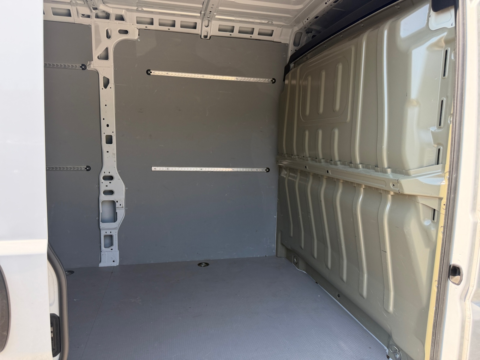 FIAT Ducato 35 L3H2 A8 - 3 Jahre Gratis Service-image-14