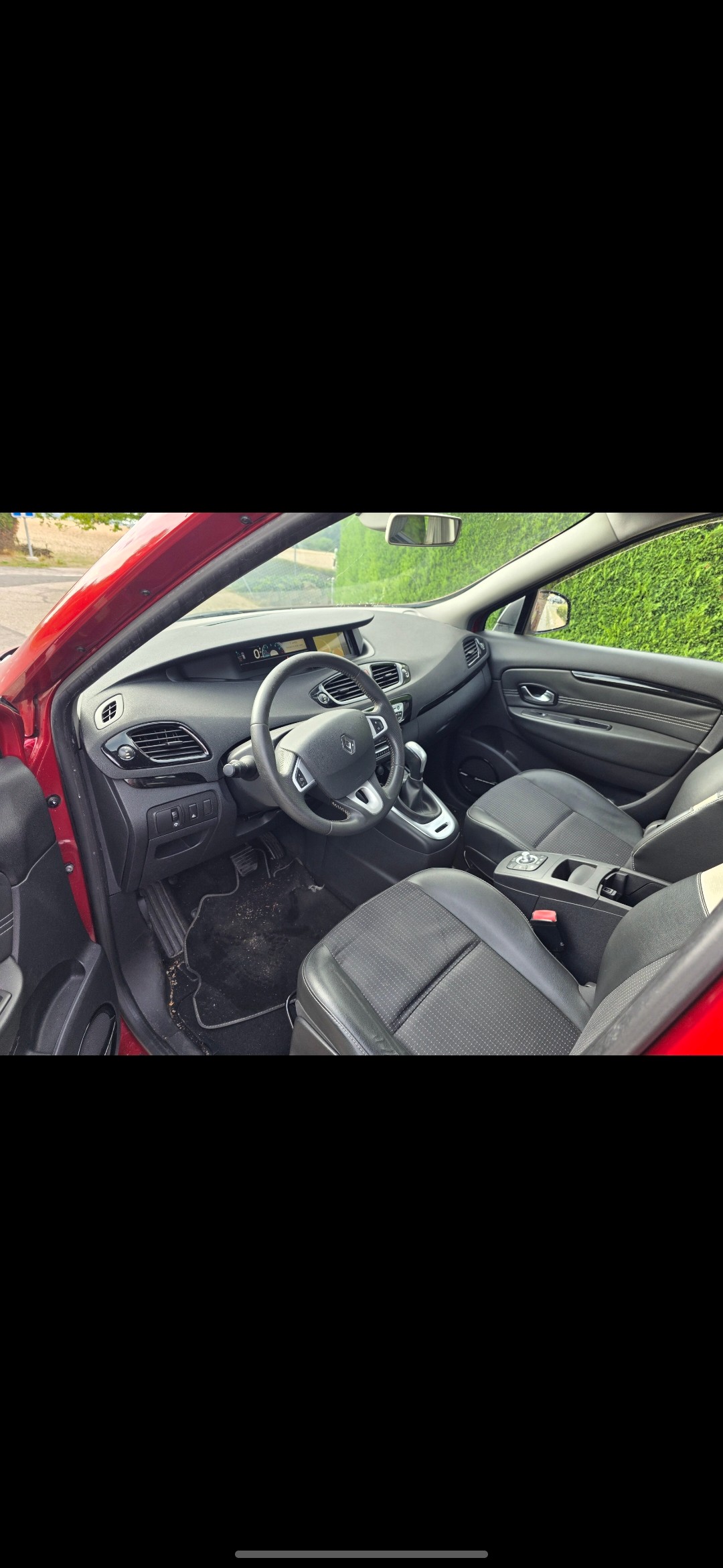 RENAULT Grand Scénic 1.5 dCi Bose EDC-image-6