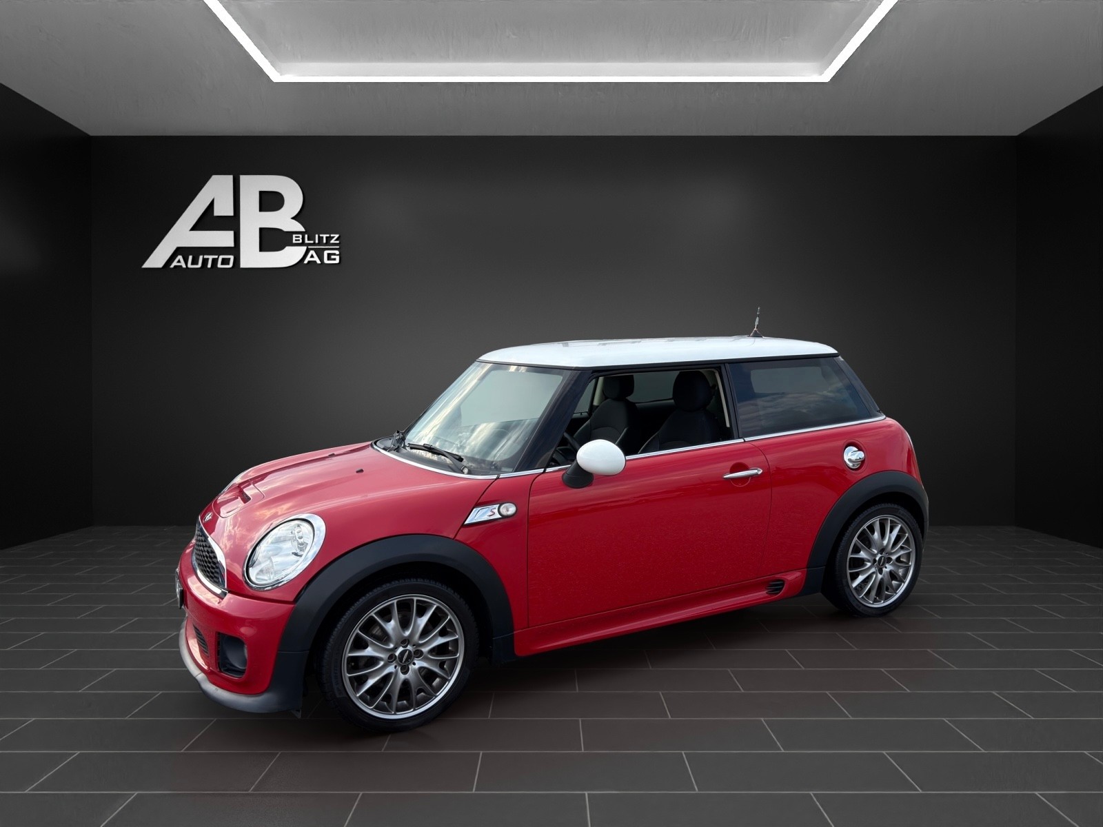 MINI Cooper S John Cooper Works mit 184 PS-image-1