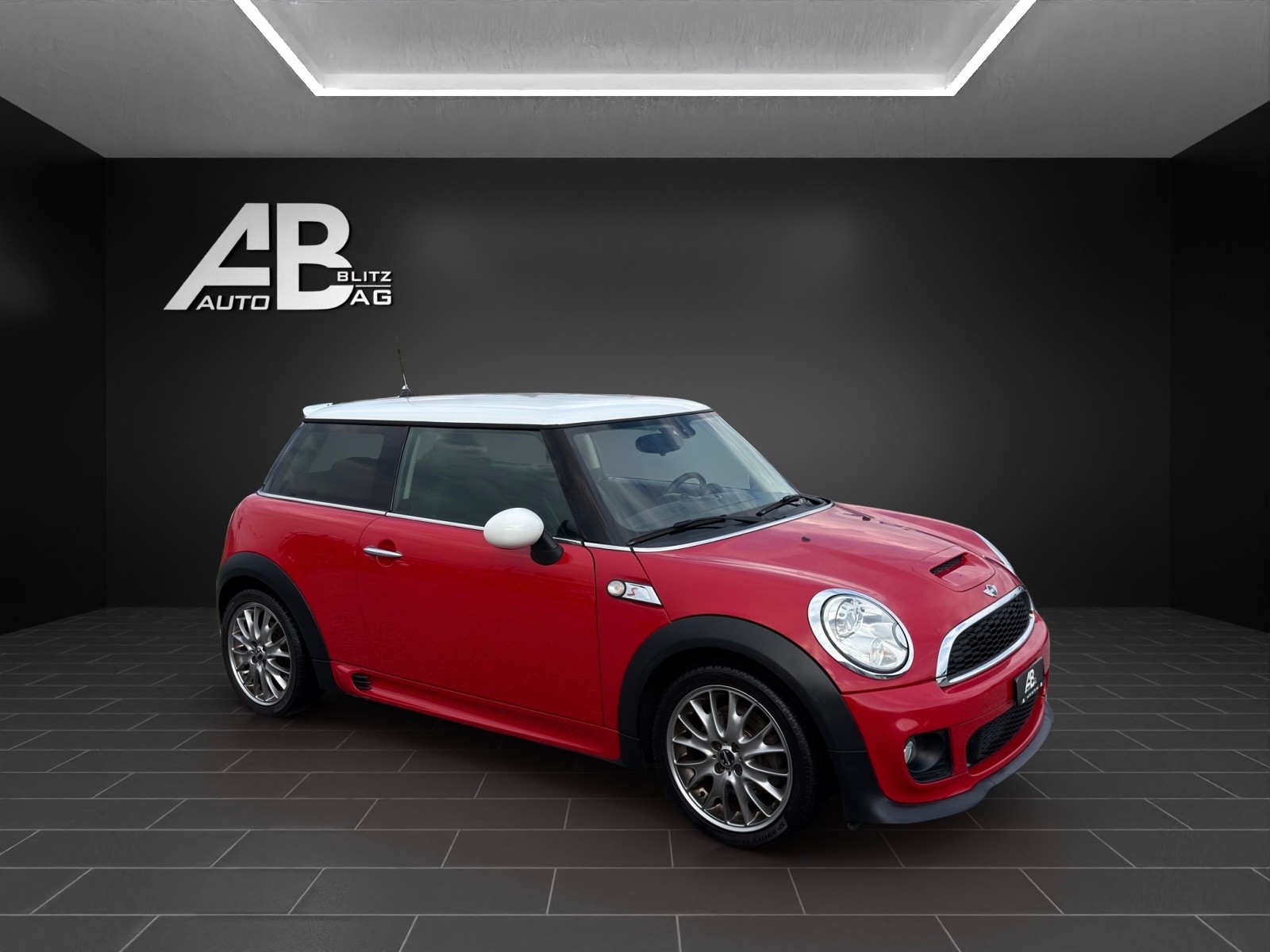 MINI Cooper S John Cooper Works mit 184 PS-image-5