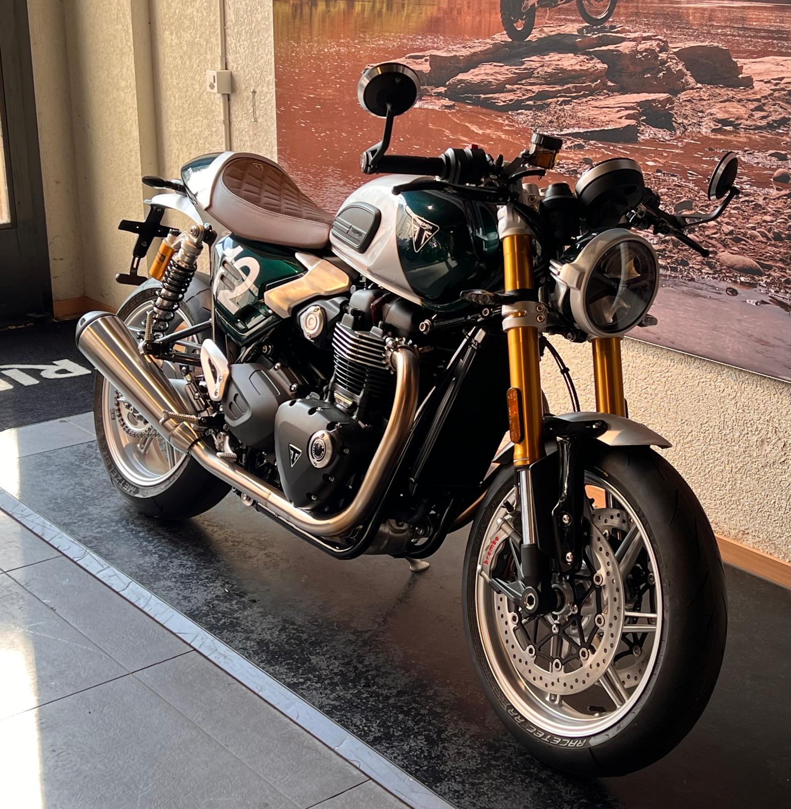 TRIUMPH Speed Twin 1200 RS Cafe Racer Edition-showroom-element-1