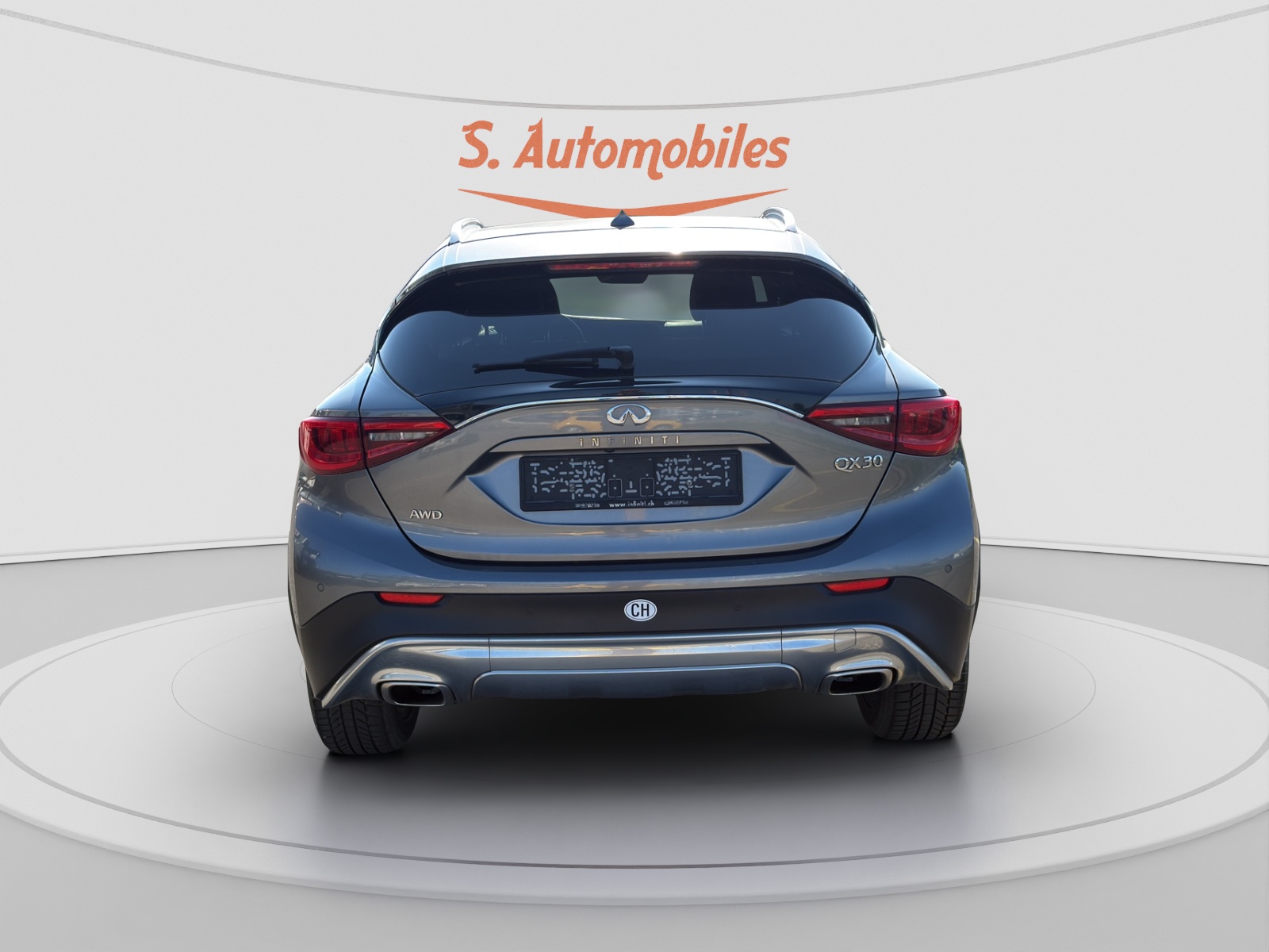 INFINITI Q30 2.2d Premium Tech Gallery White AWD DCT-image-9