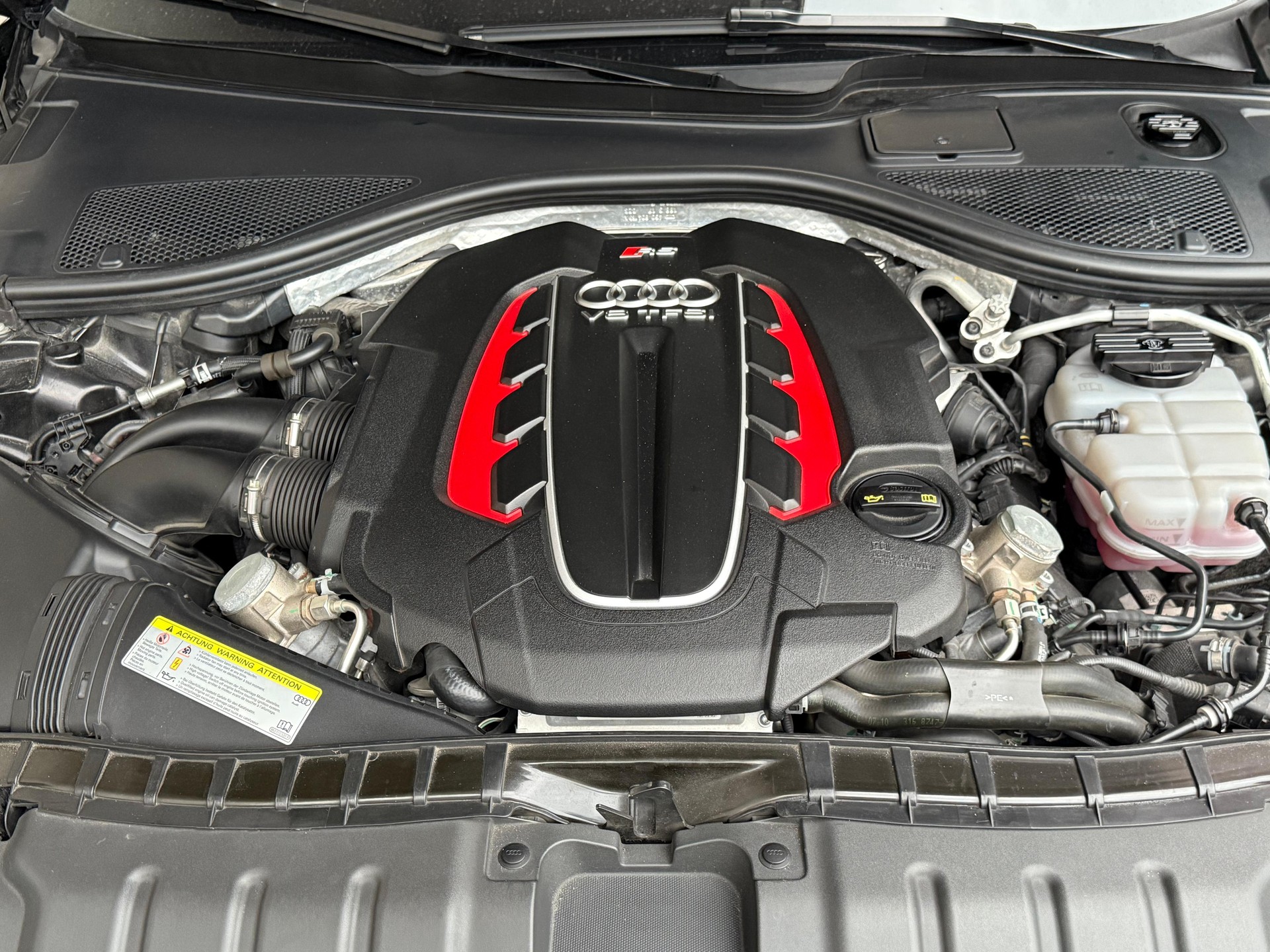 AUDI RS6 Avant 4.0 TFSI V8 performance quattro-image-5