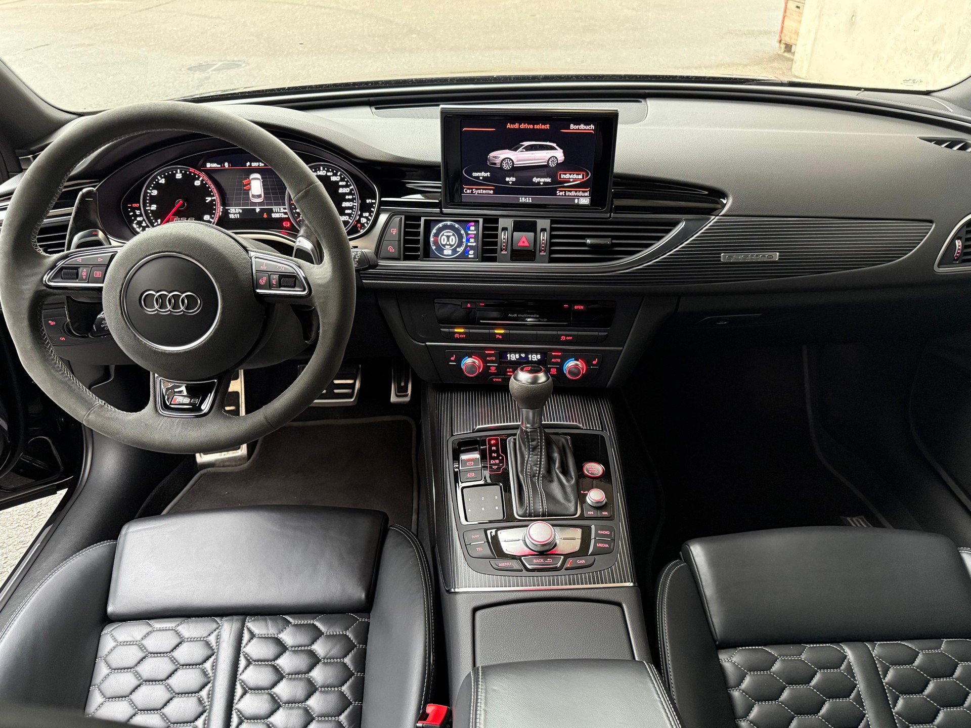 AUDI RS6 Avant 4.0 TFSI V8 performance quattro-image-7
