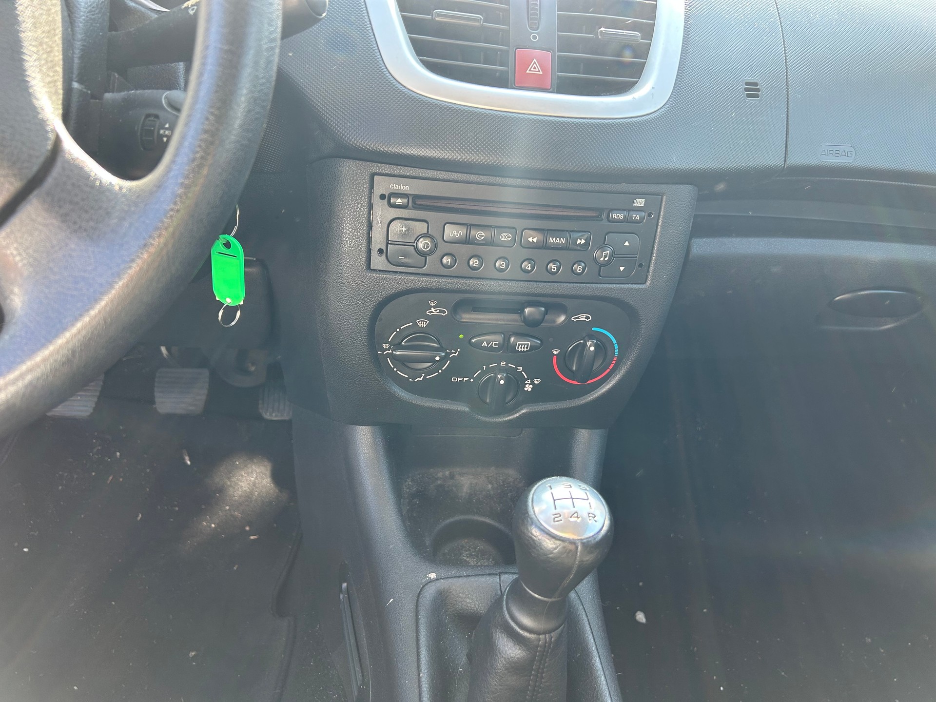 PEUGEOT 206+ 1.4 Trendy-image-14