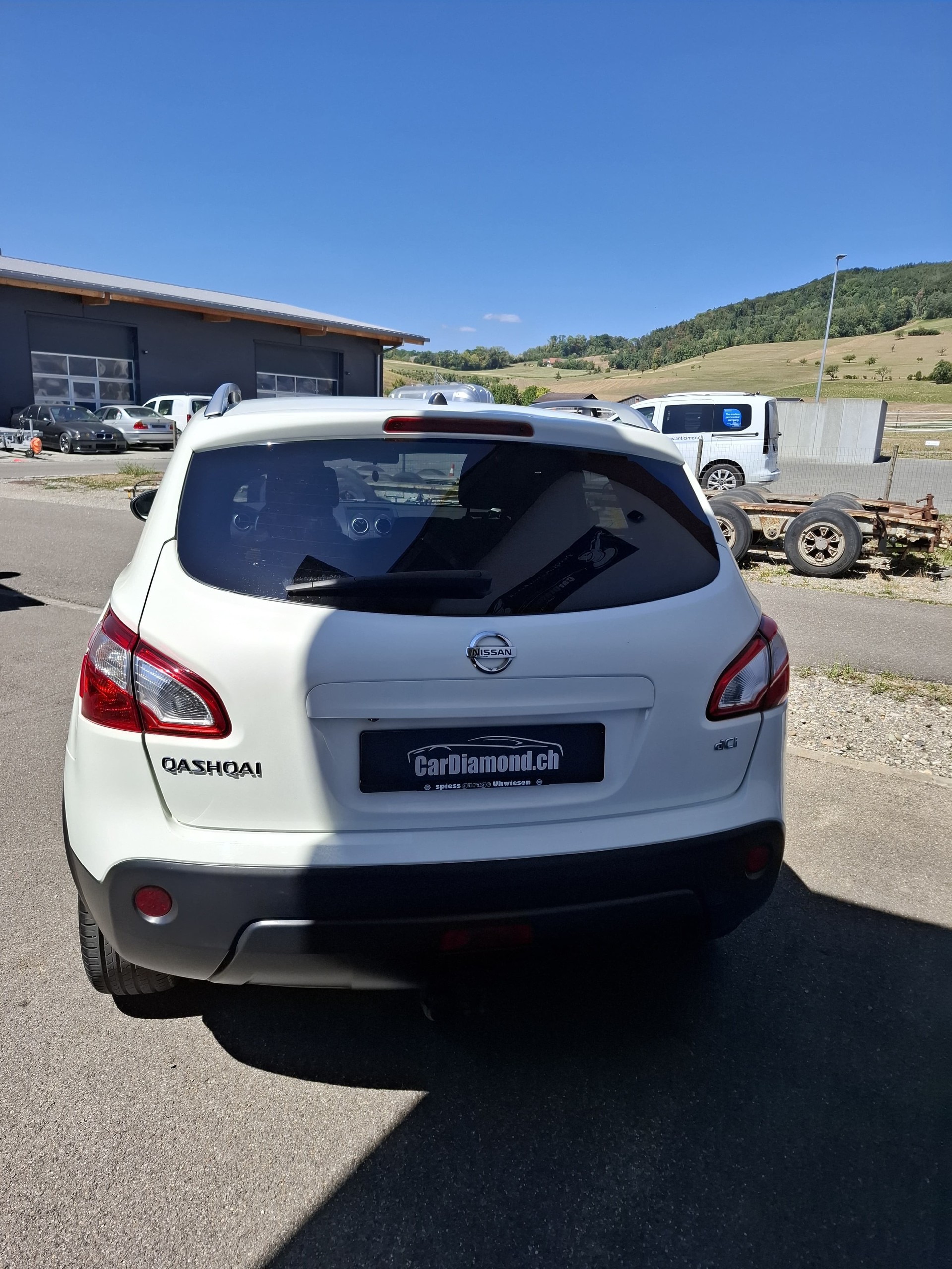 NISSAN Qashqai 2.0 dCi 4WD Automatic-image-7
