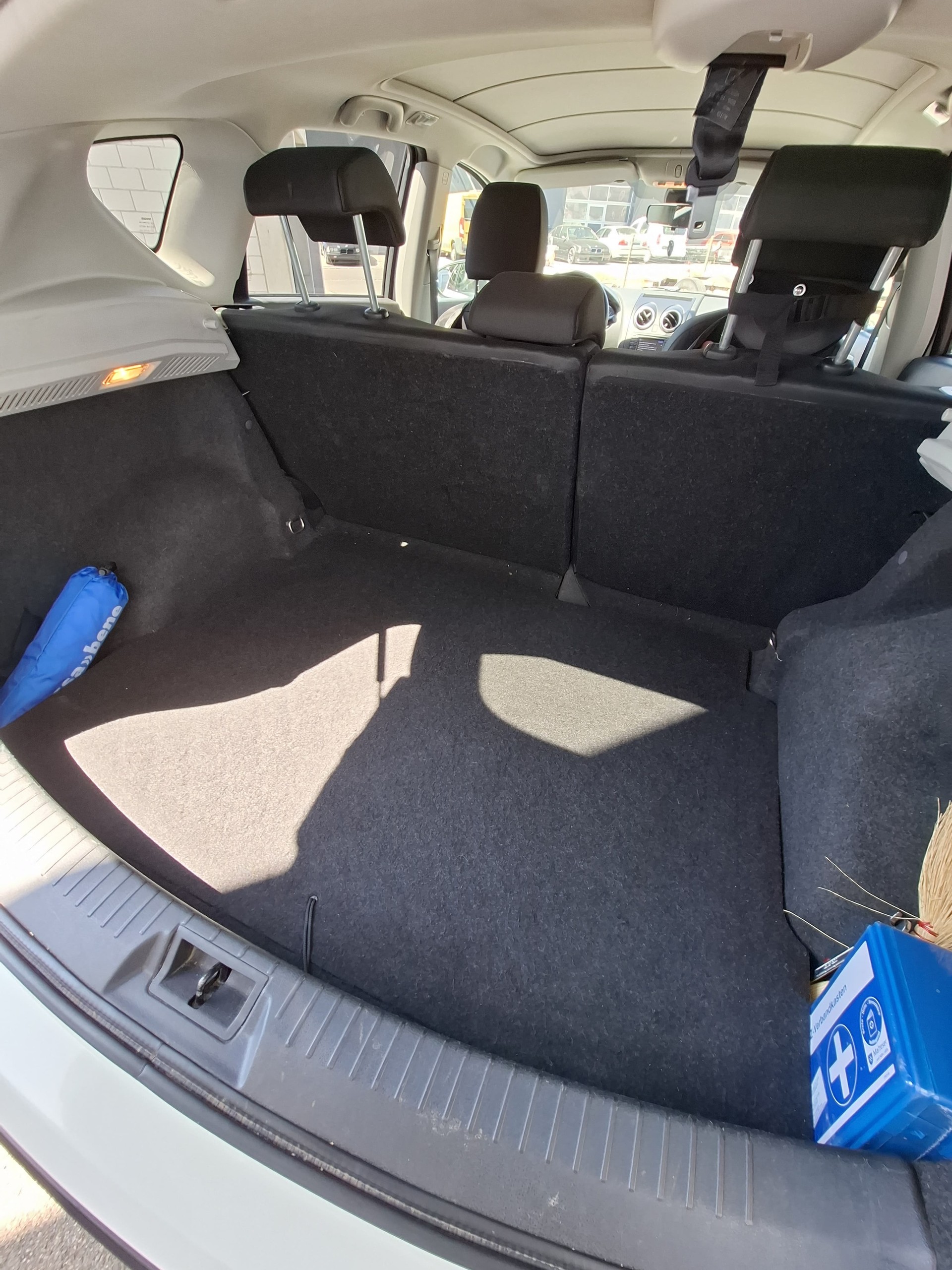 NISSAN Qashqai 2.0 dCi 4WD Automatic-image-6
